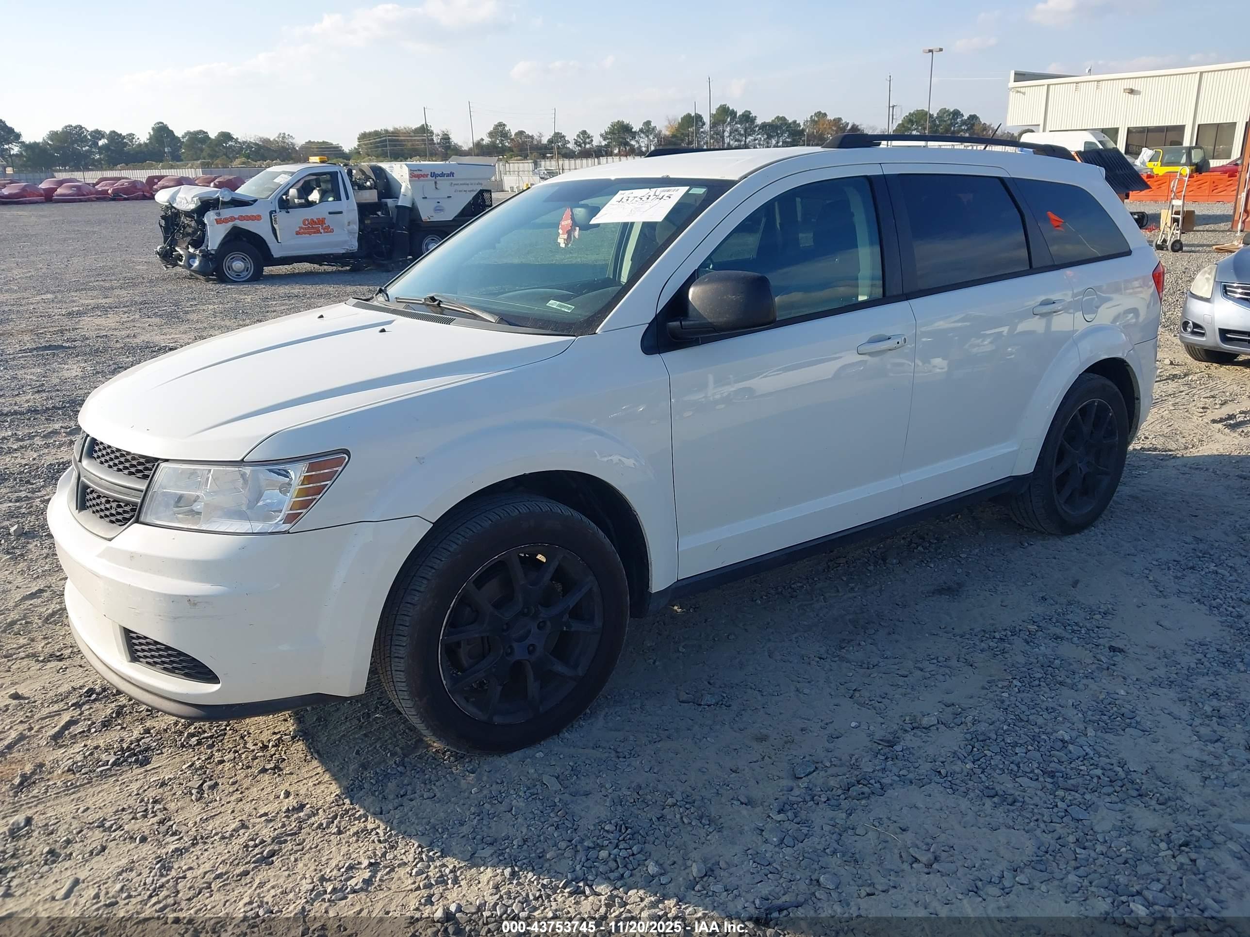 DODGE JOURNEY image 2