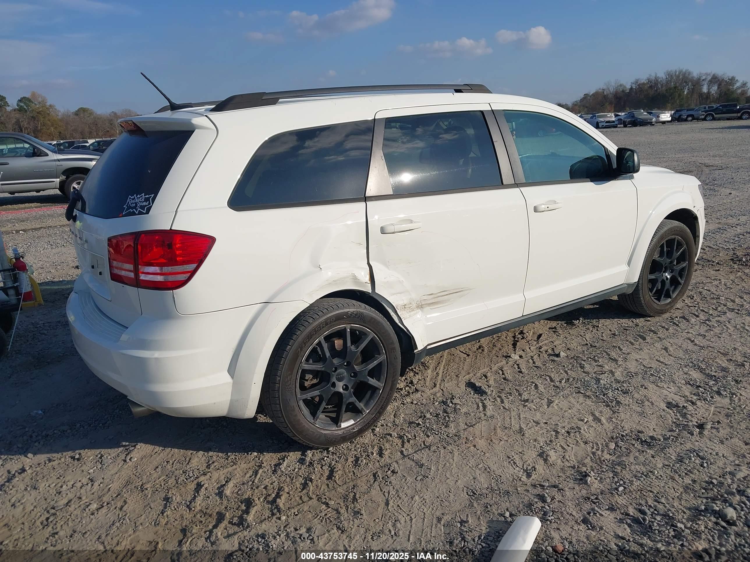 DODGE JOURNEY image 4