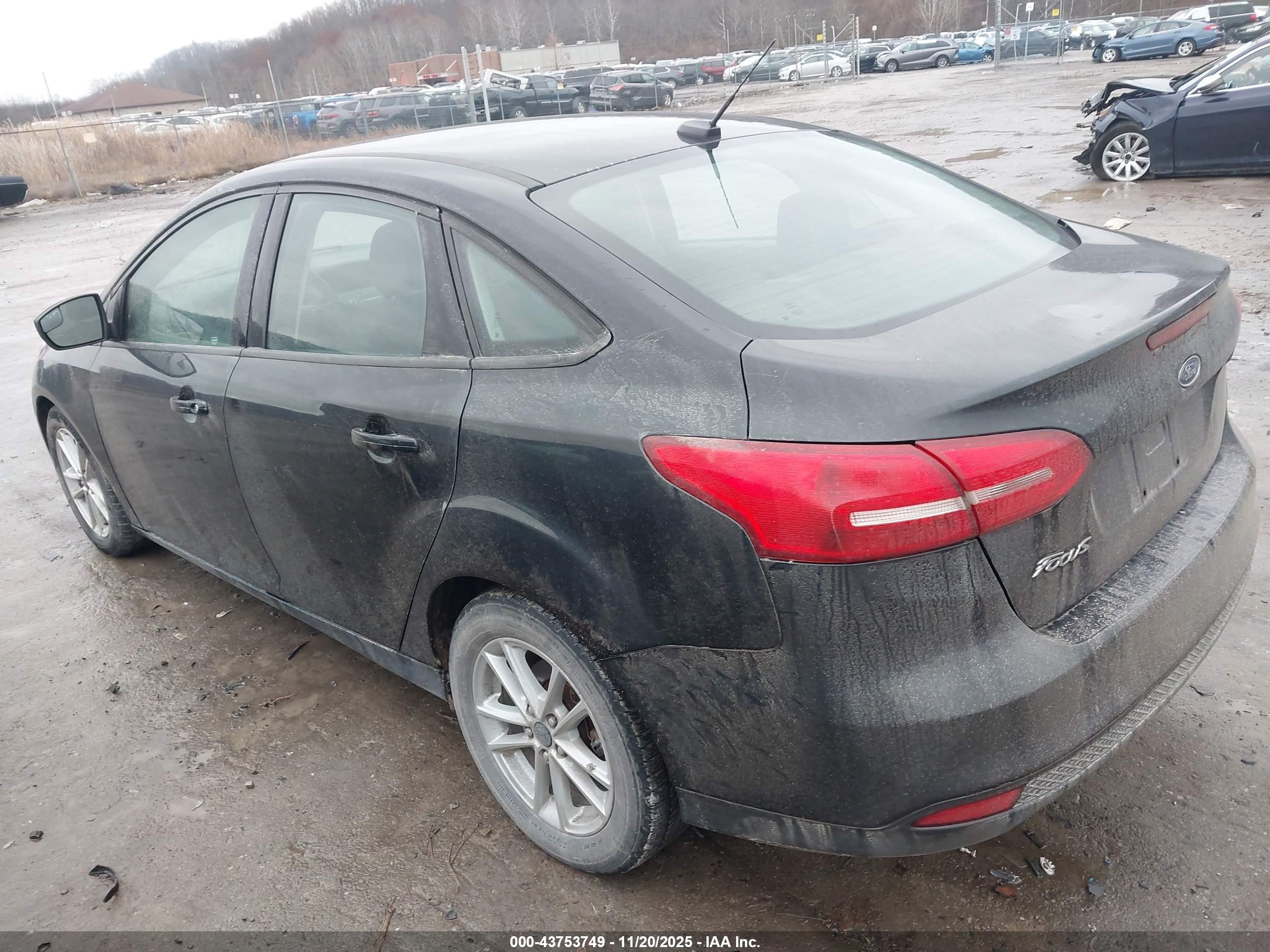 FORD FOCUS image 3