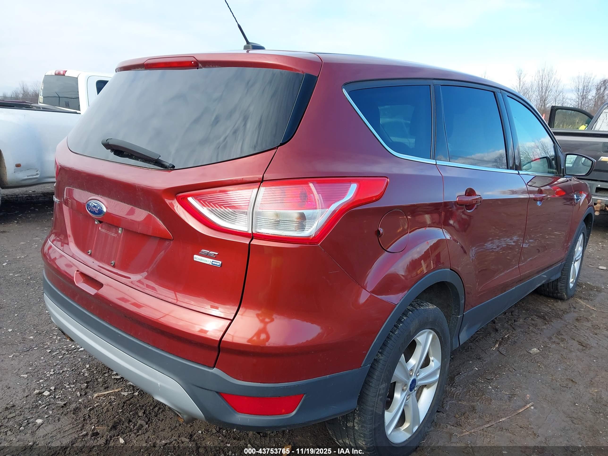 FORD ESCAPE image 4