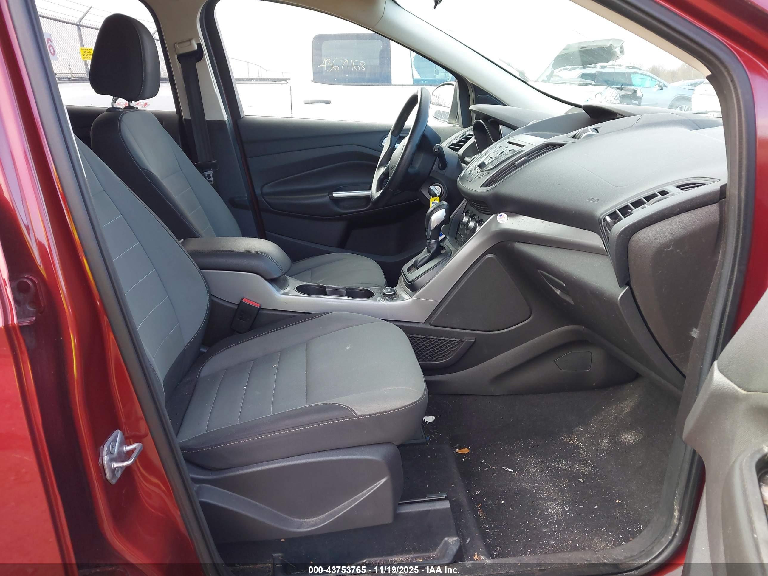 FORD ESCAPE image 5