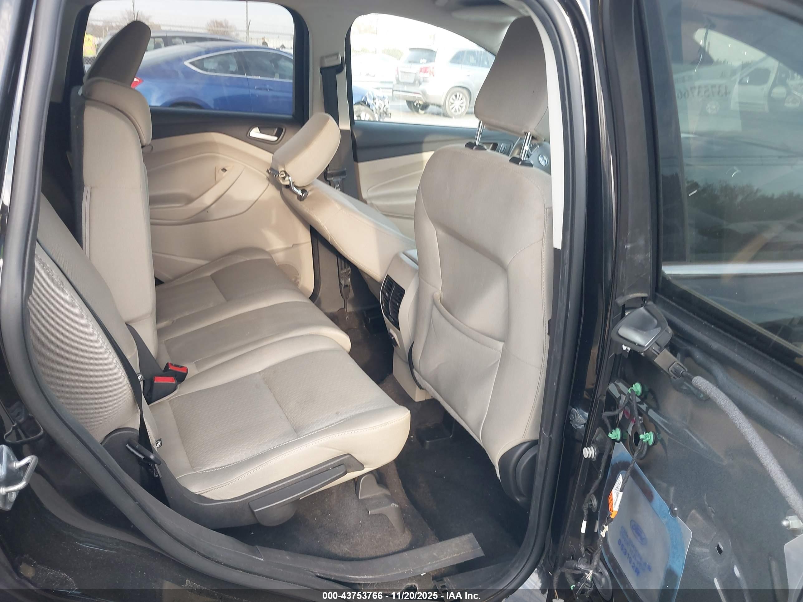 FORD ESCAPE image 8