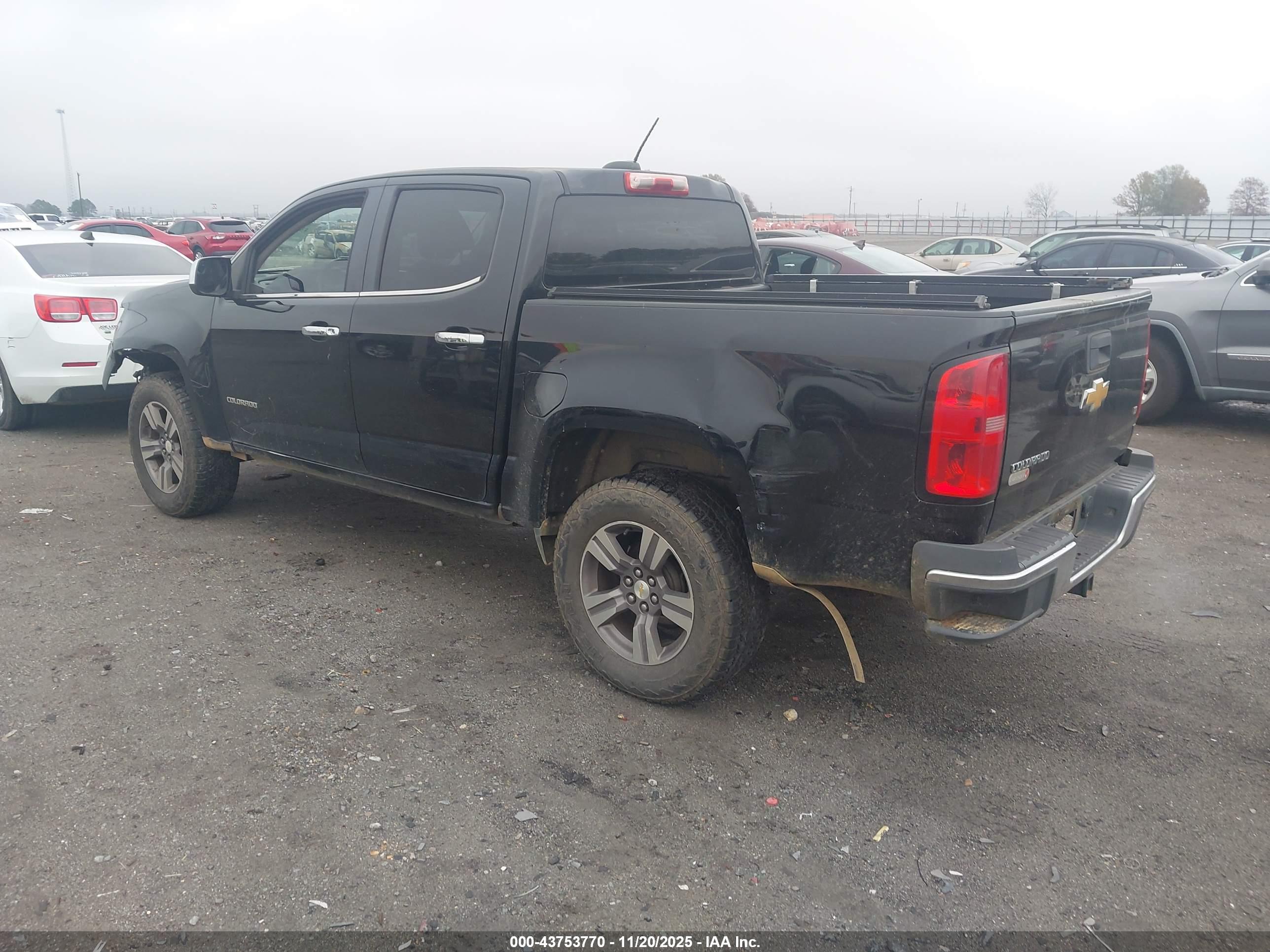 CHEVROLET COLORADO image 3
