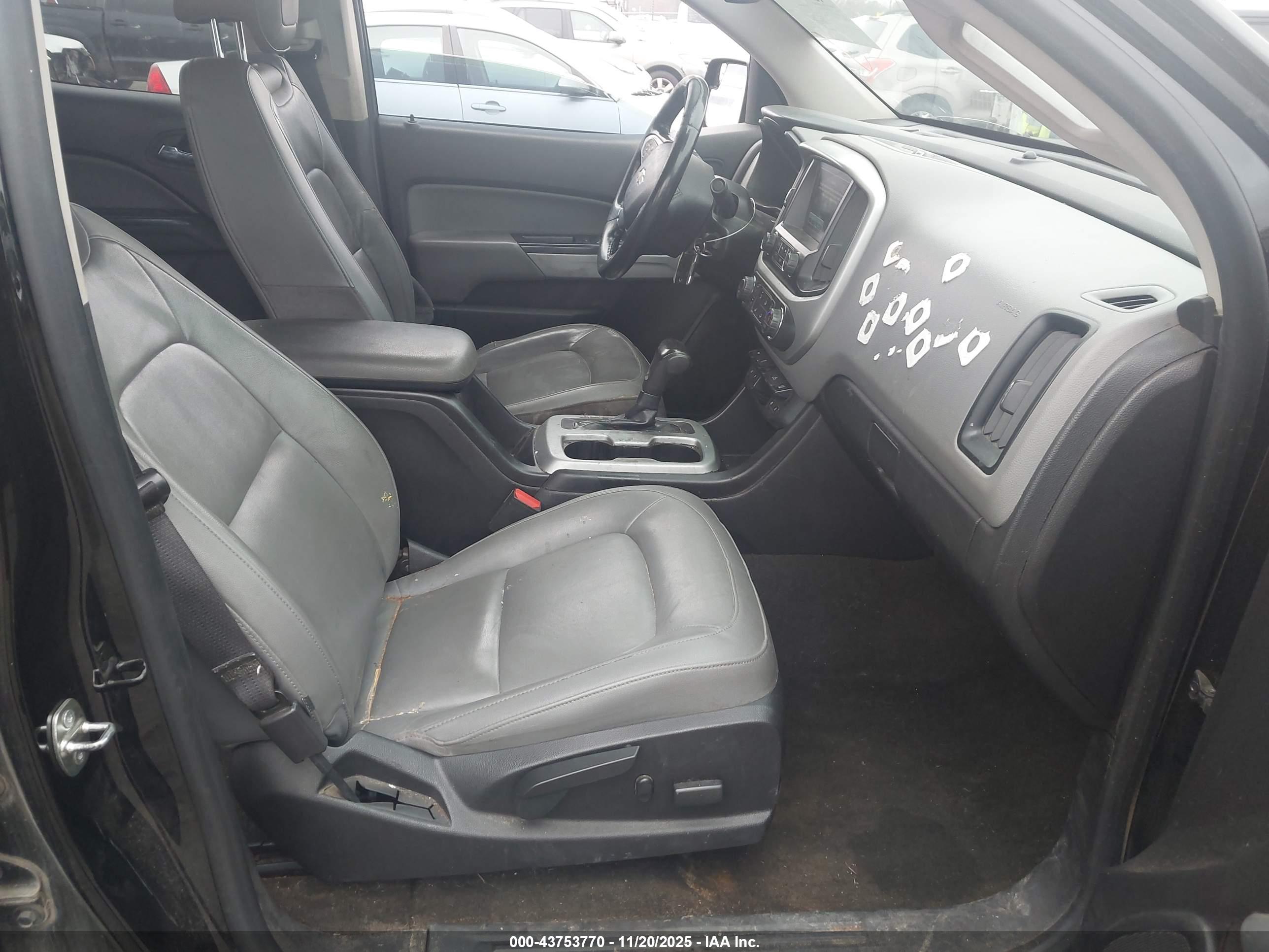 CHEVROLET COLORADO image 5