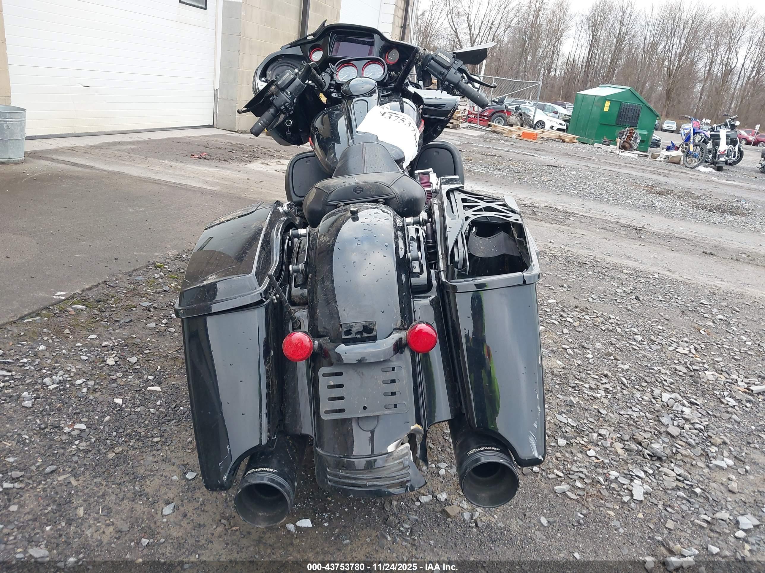 HARLEY-DAVIDSON FLTRXS image 6