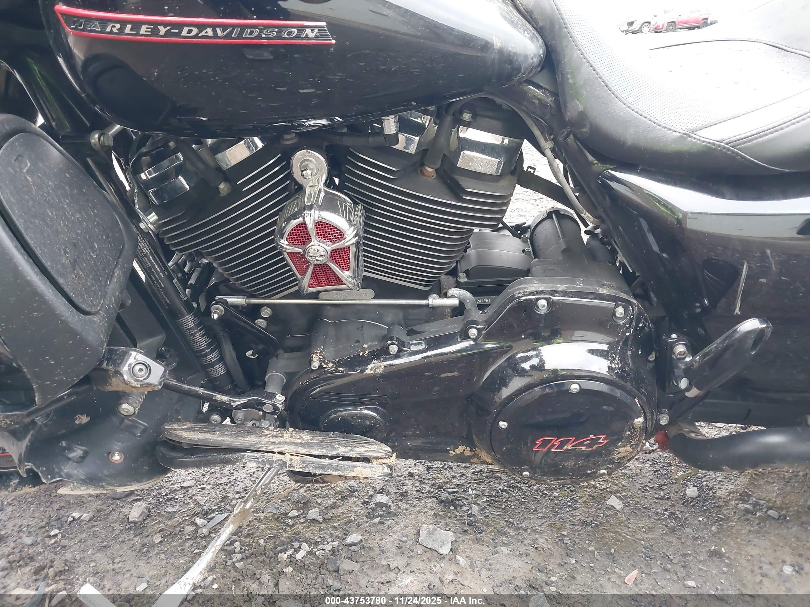 HARLEY-DAVIDSON FLTRXS image 9