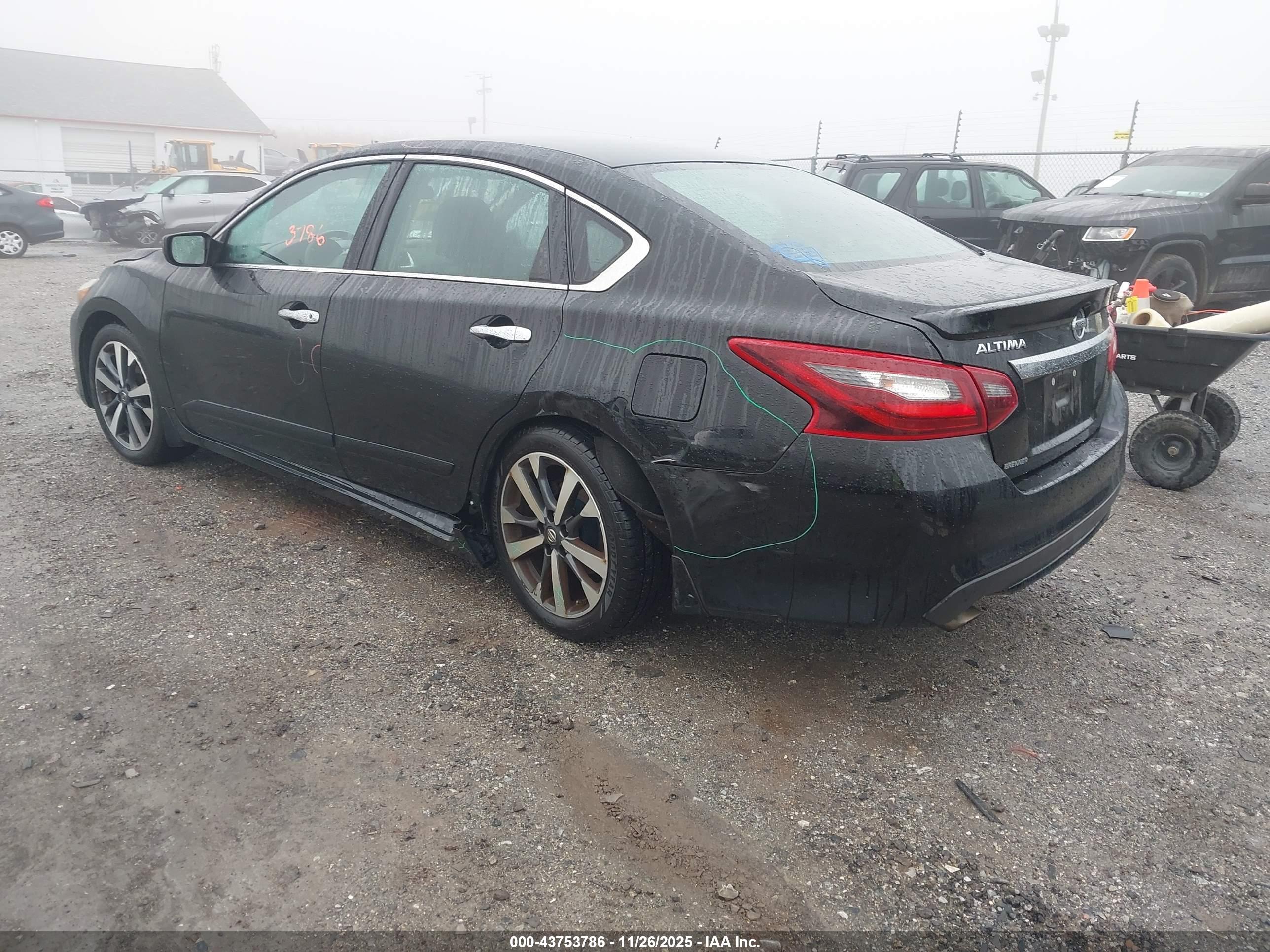 NISSAN ALTIMA image 3