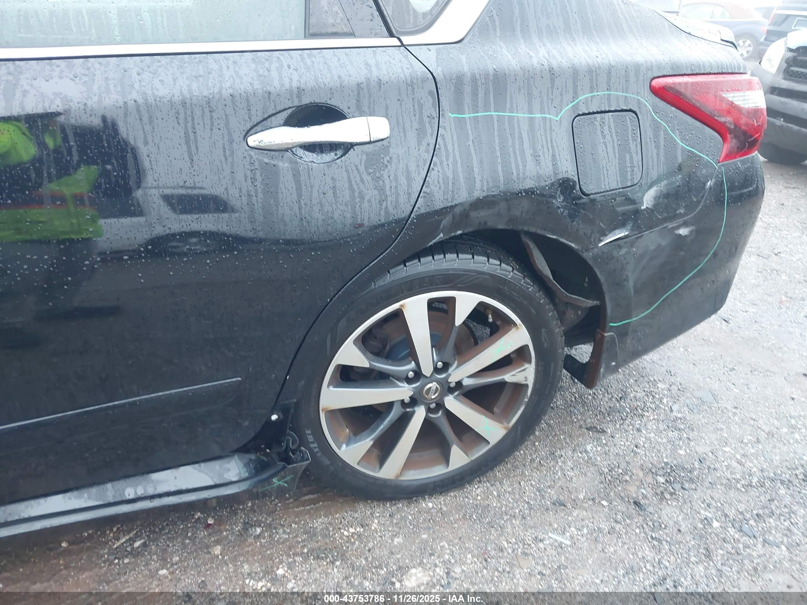 NISSAN ALTIMA image 6