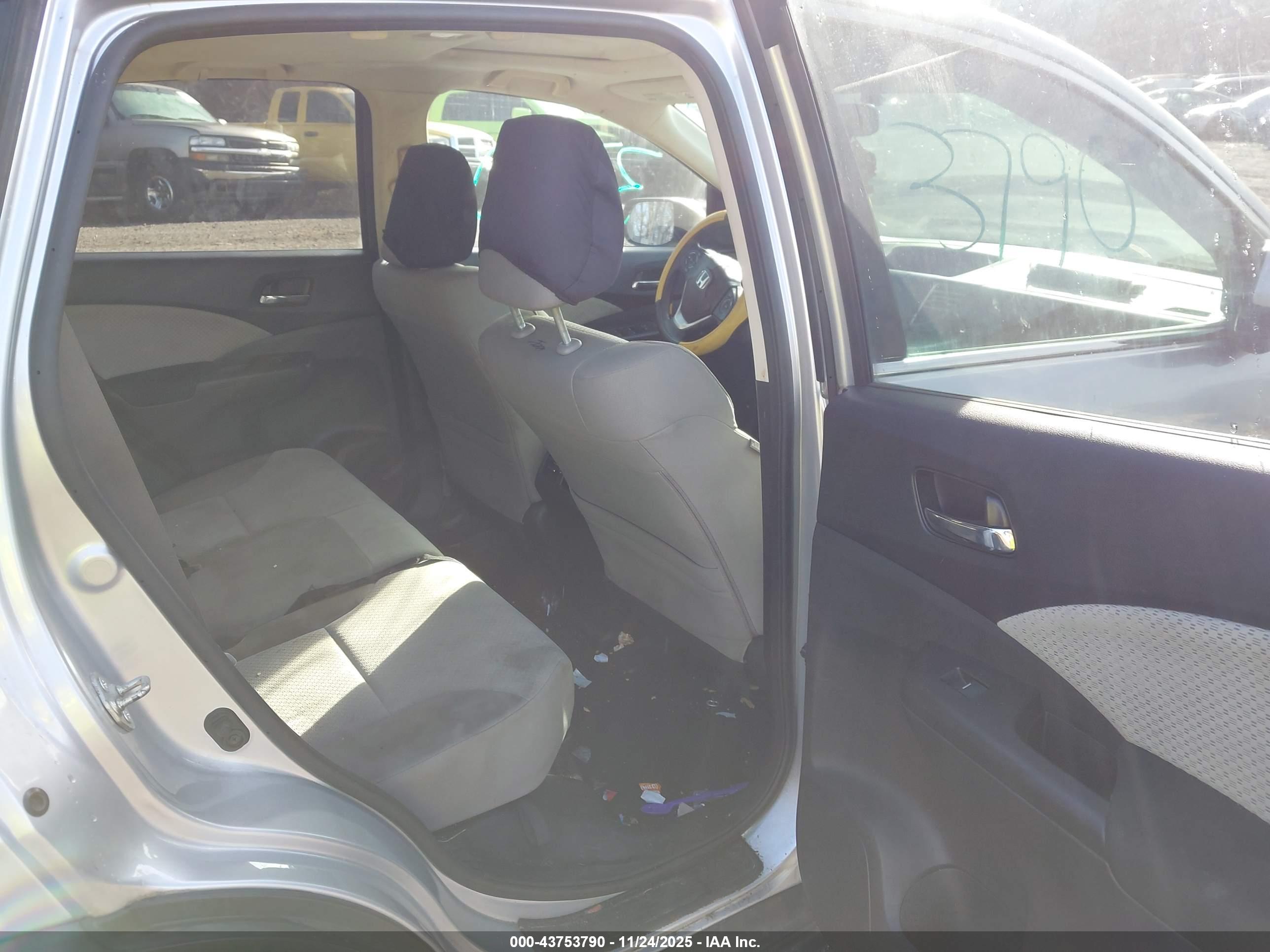HONDA CR-V image 8