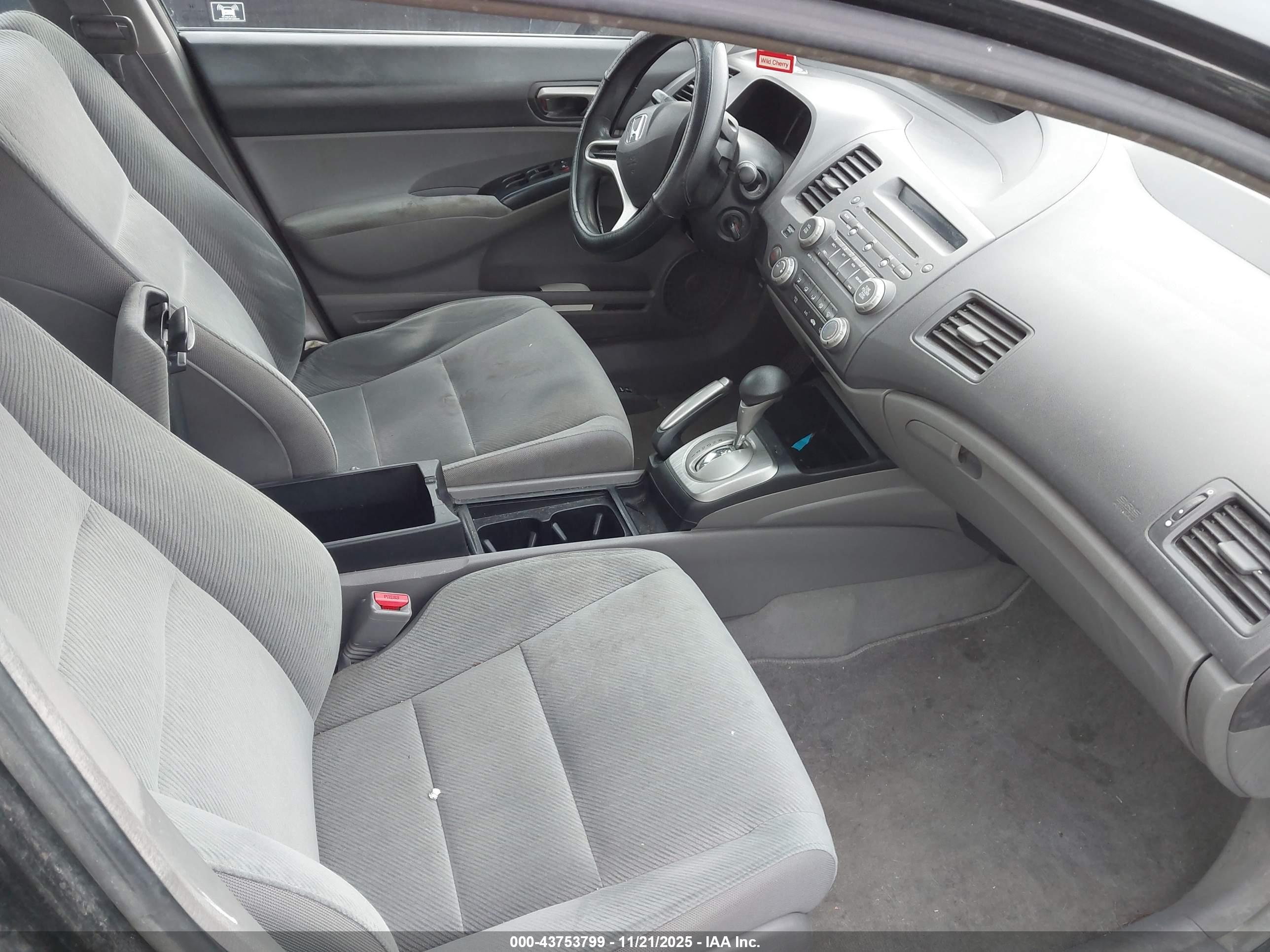 HONDA CIVIC image 5