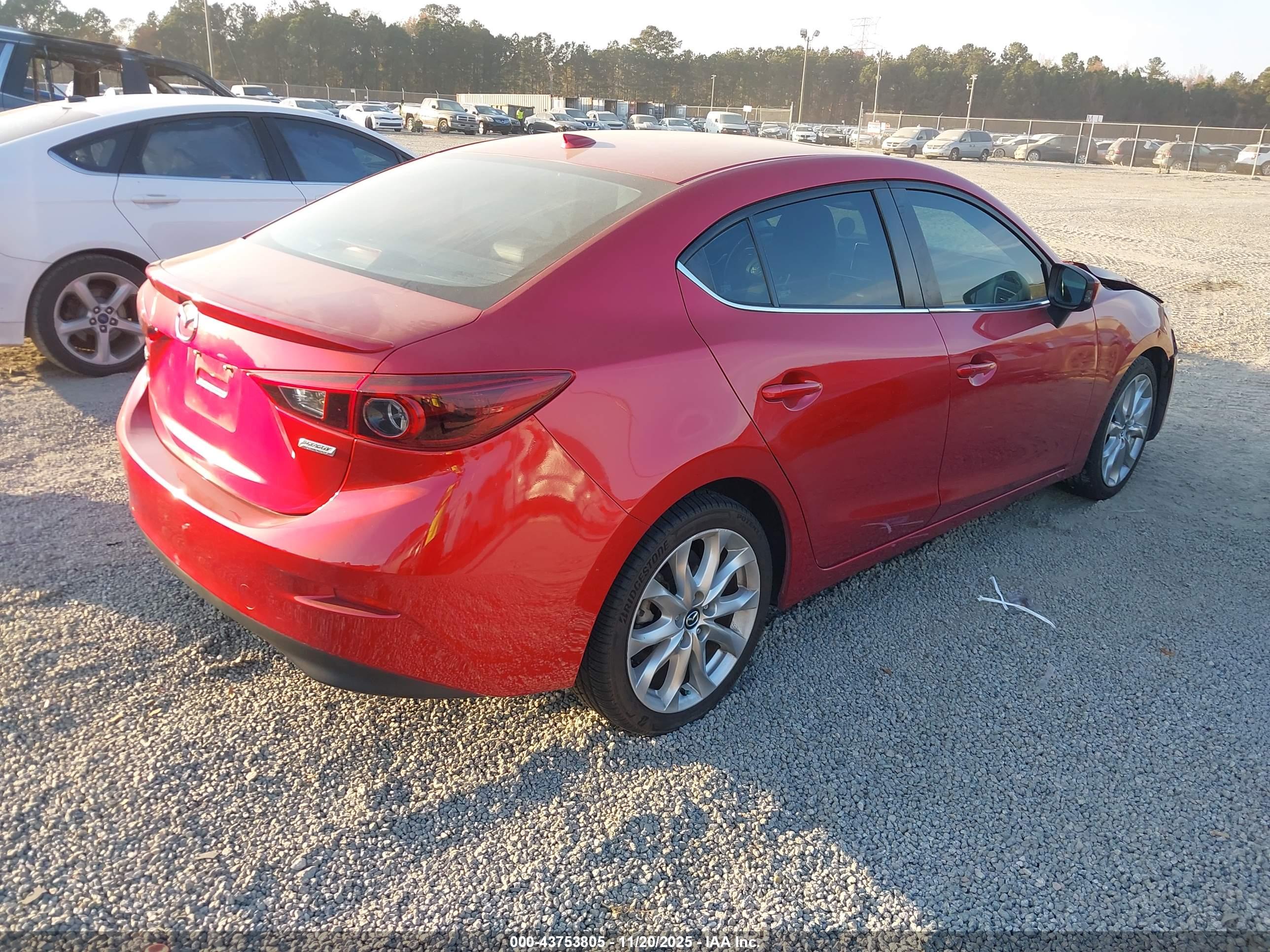 MAZDA MAZDA3 image 4
