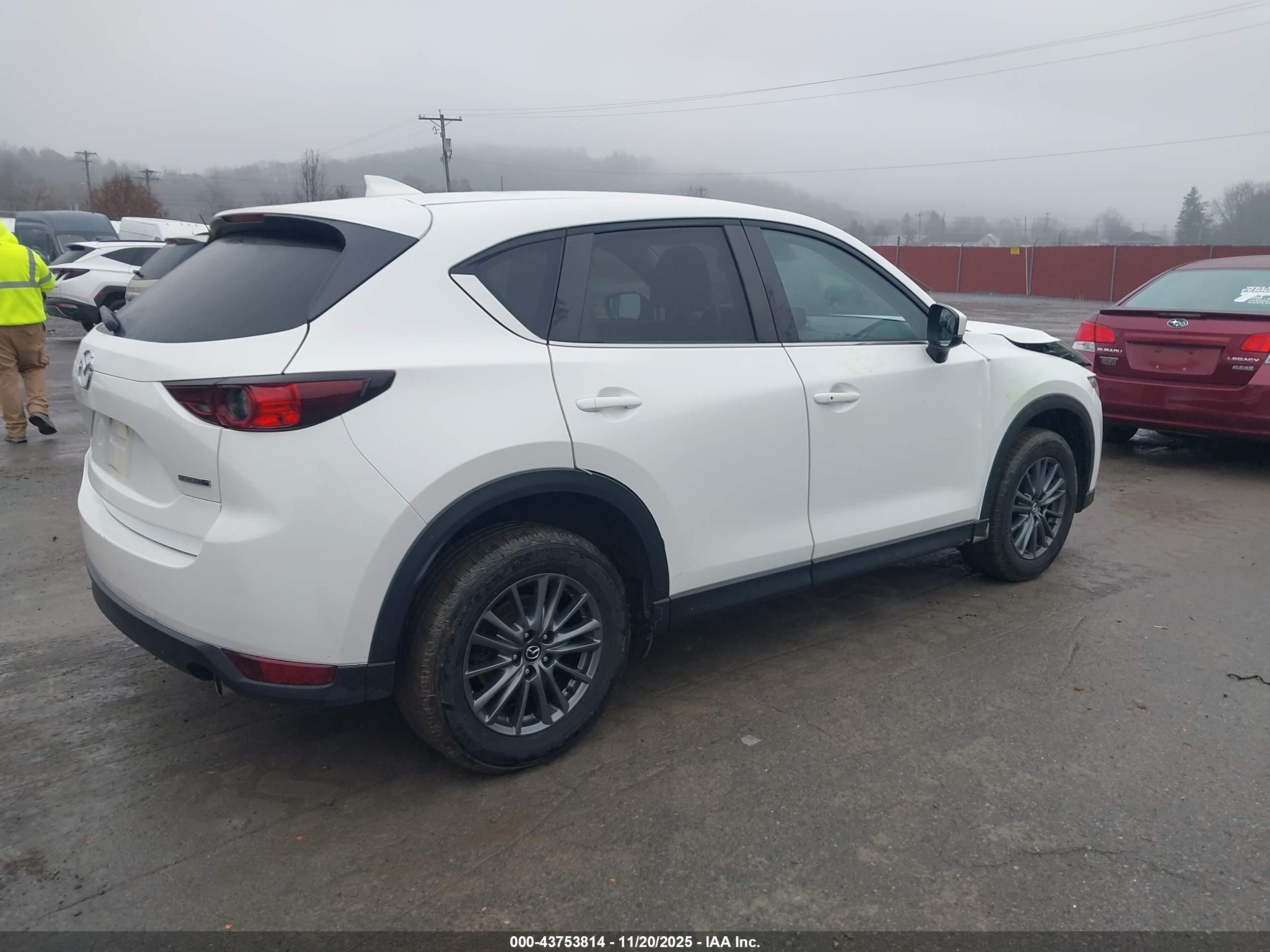 MAZDA CX-5 image 4