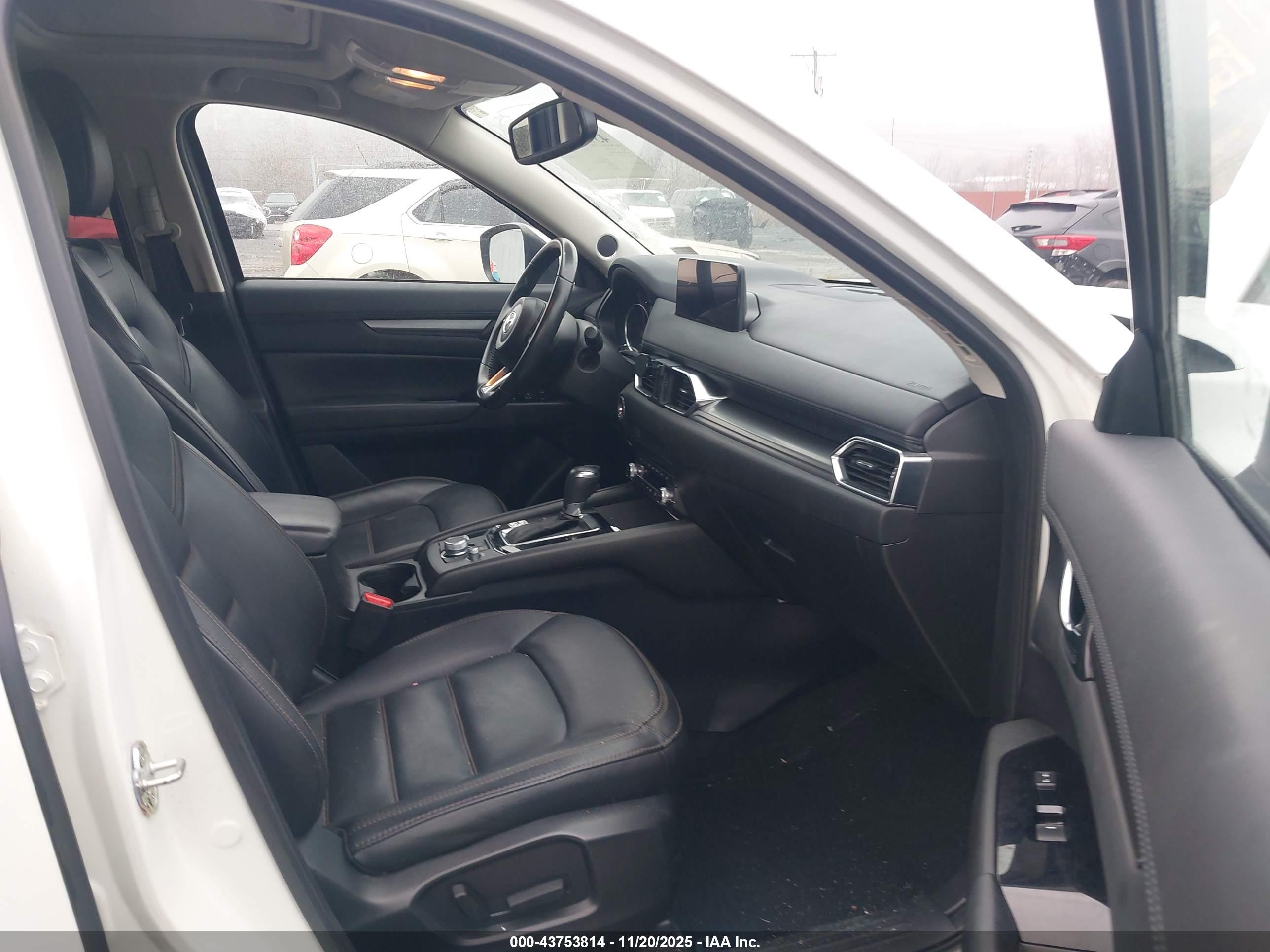 MAZDA CX-5 image 5