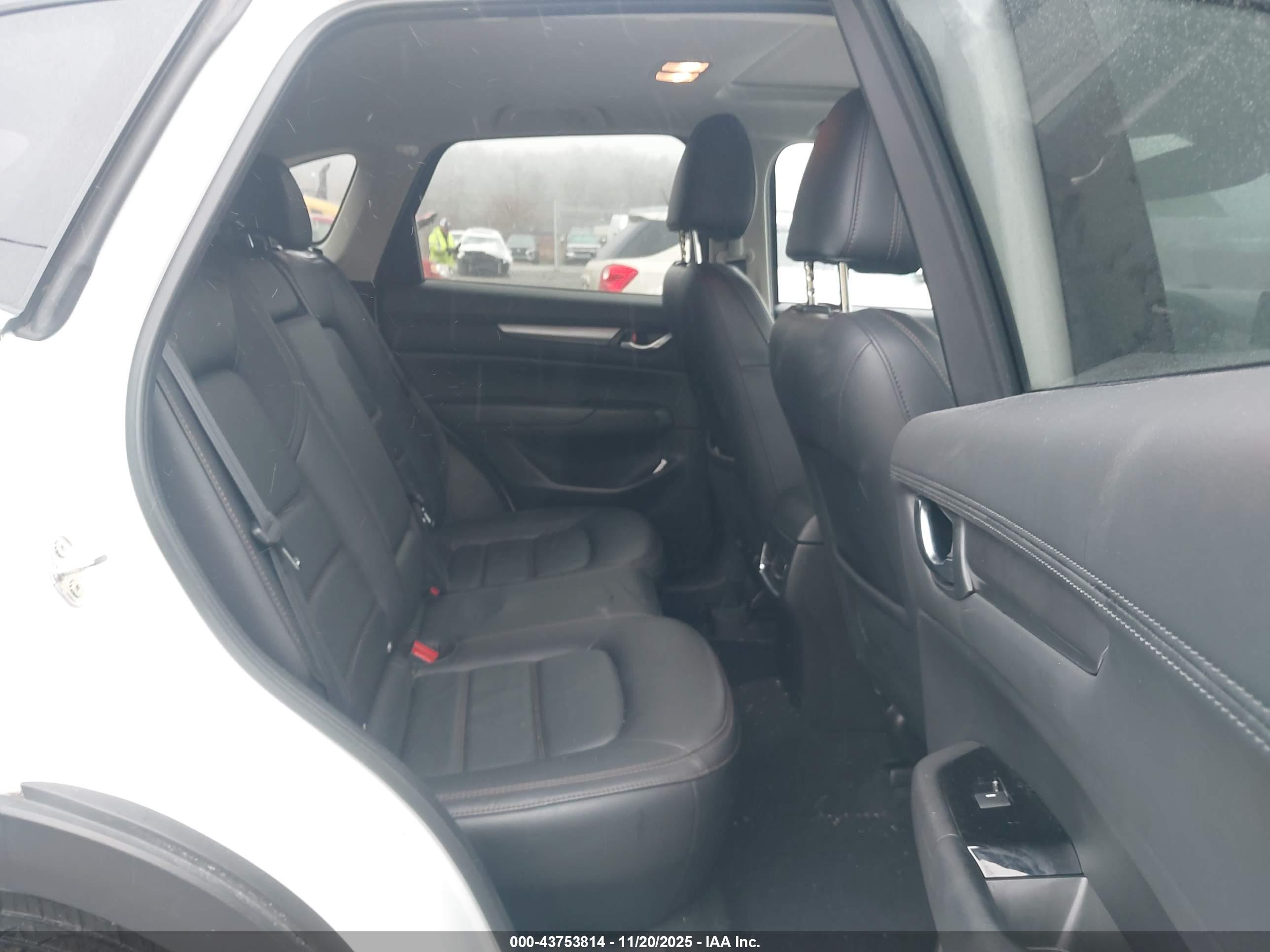 MAZDA CX-5 image 8