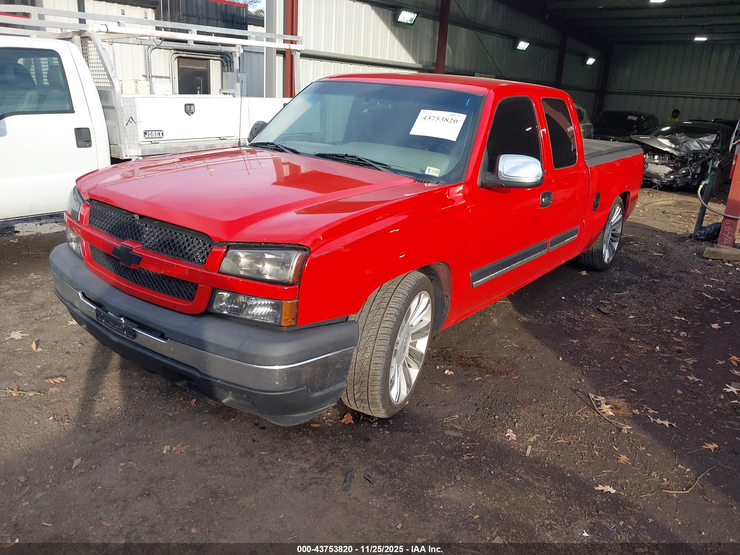 CHEVROLET SILVERADO image 2
