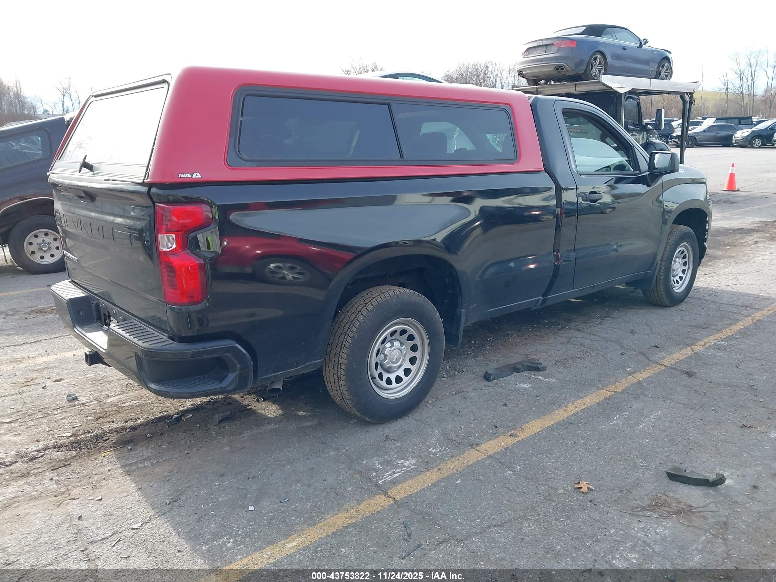 CHEVROLET SILVERADO image 4