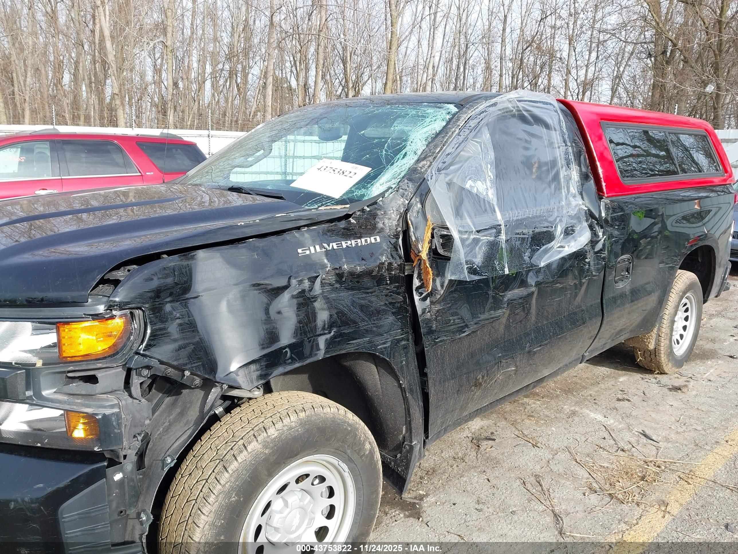 CHEVROLET SILVERADO image 6