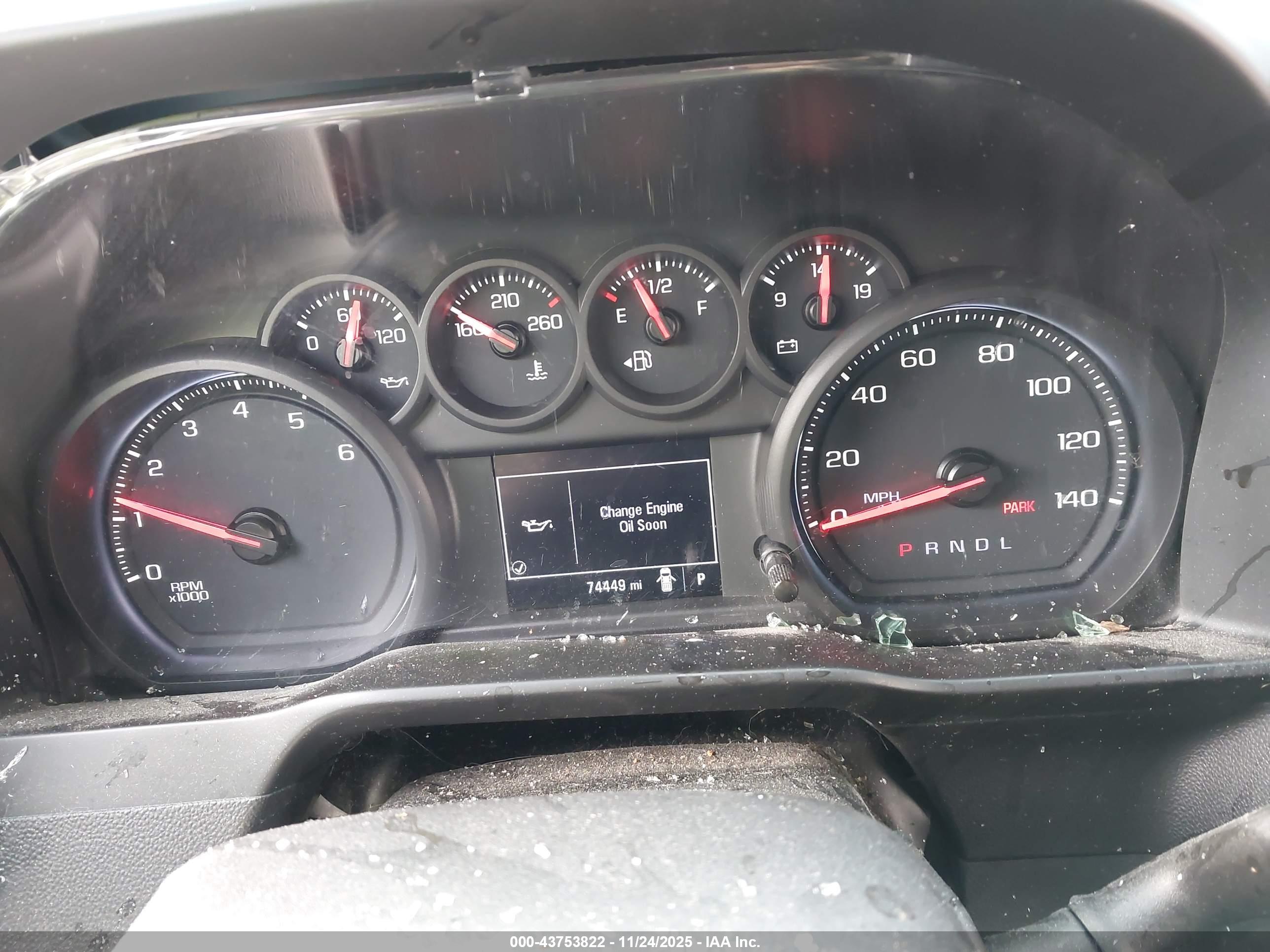 CHEVROLET SILVERADO image 7
