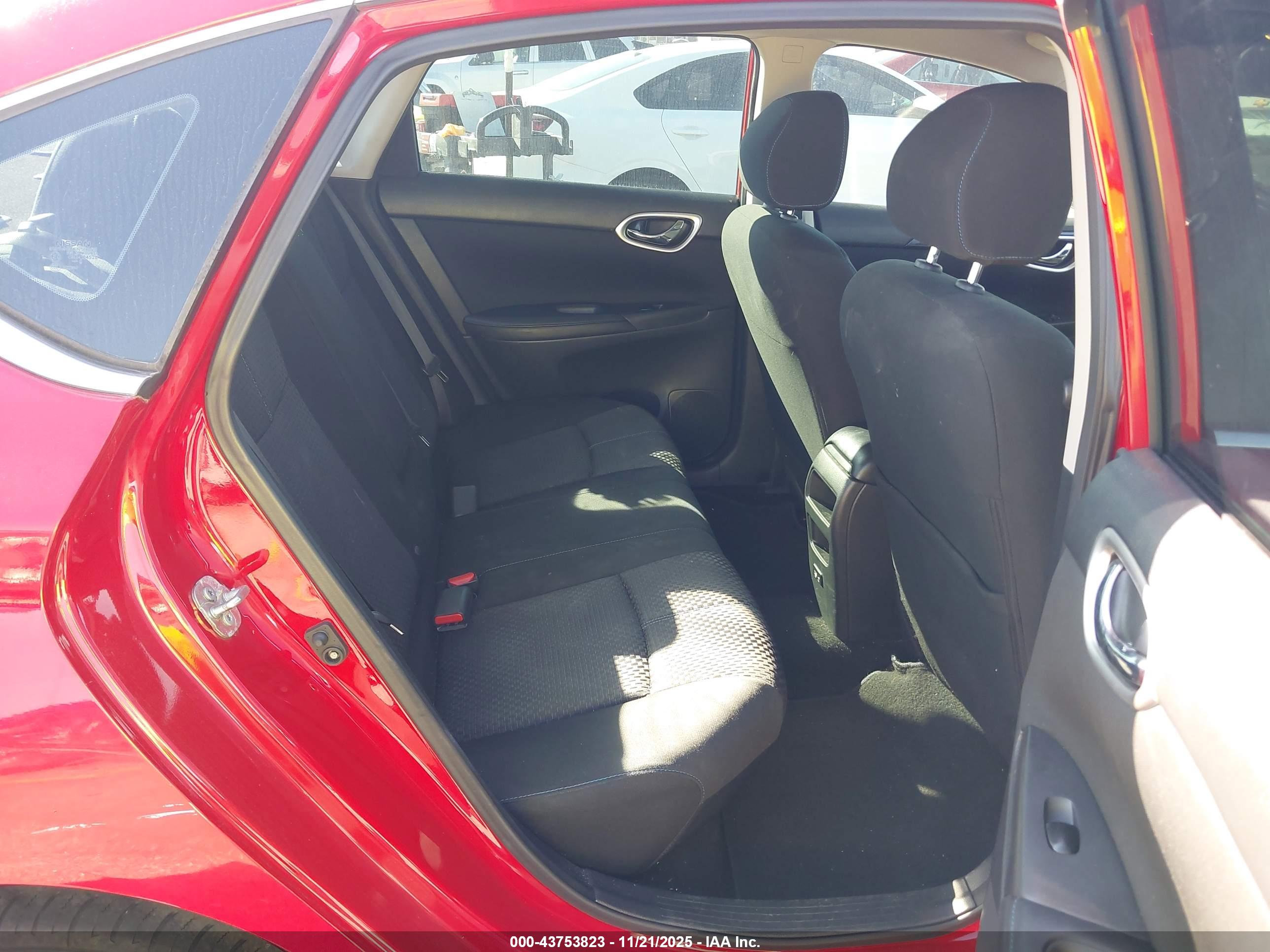 NISSAN SENTRA image 8