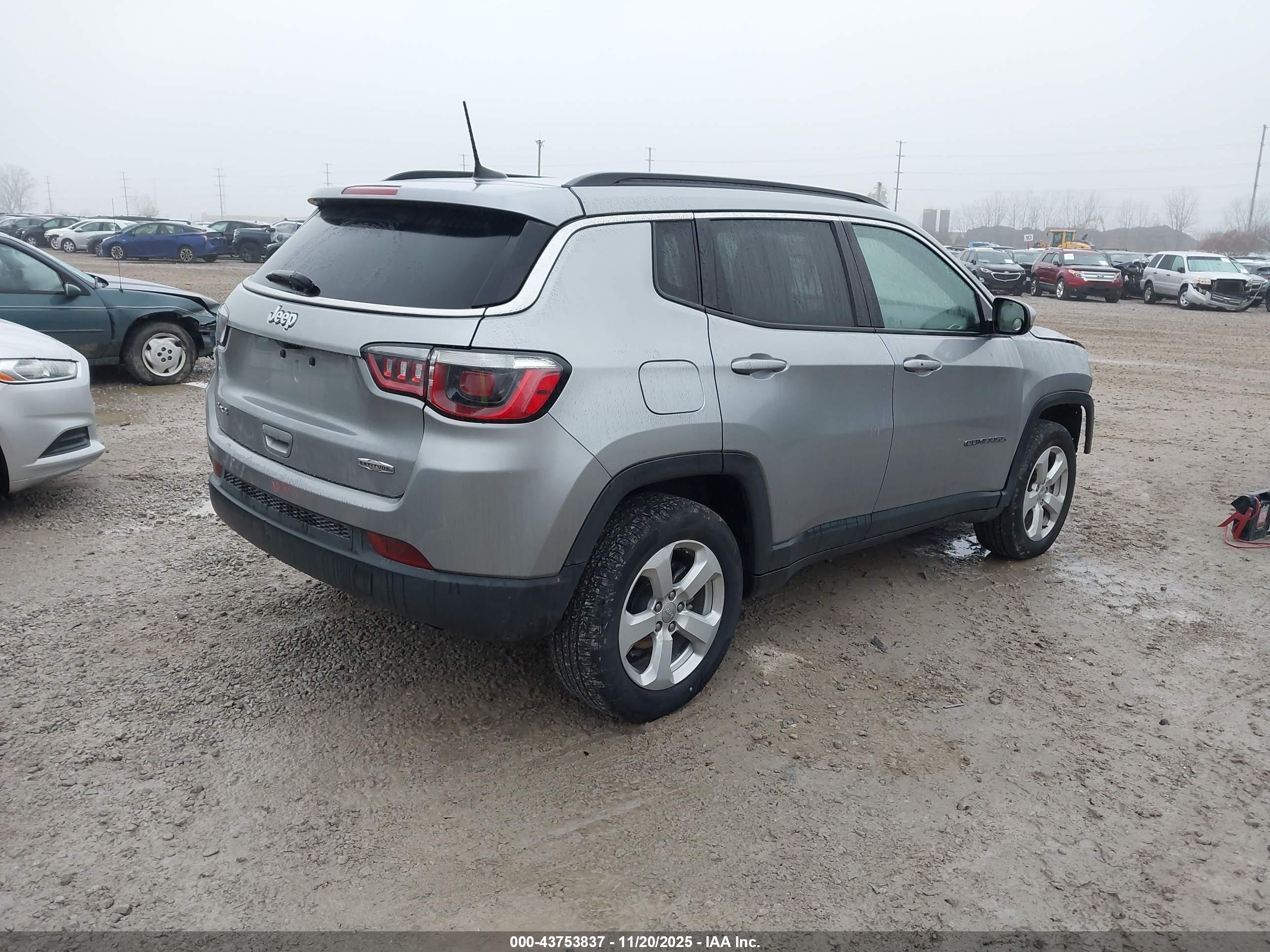 JEEP COMPASS image 4