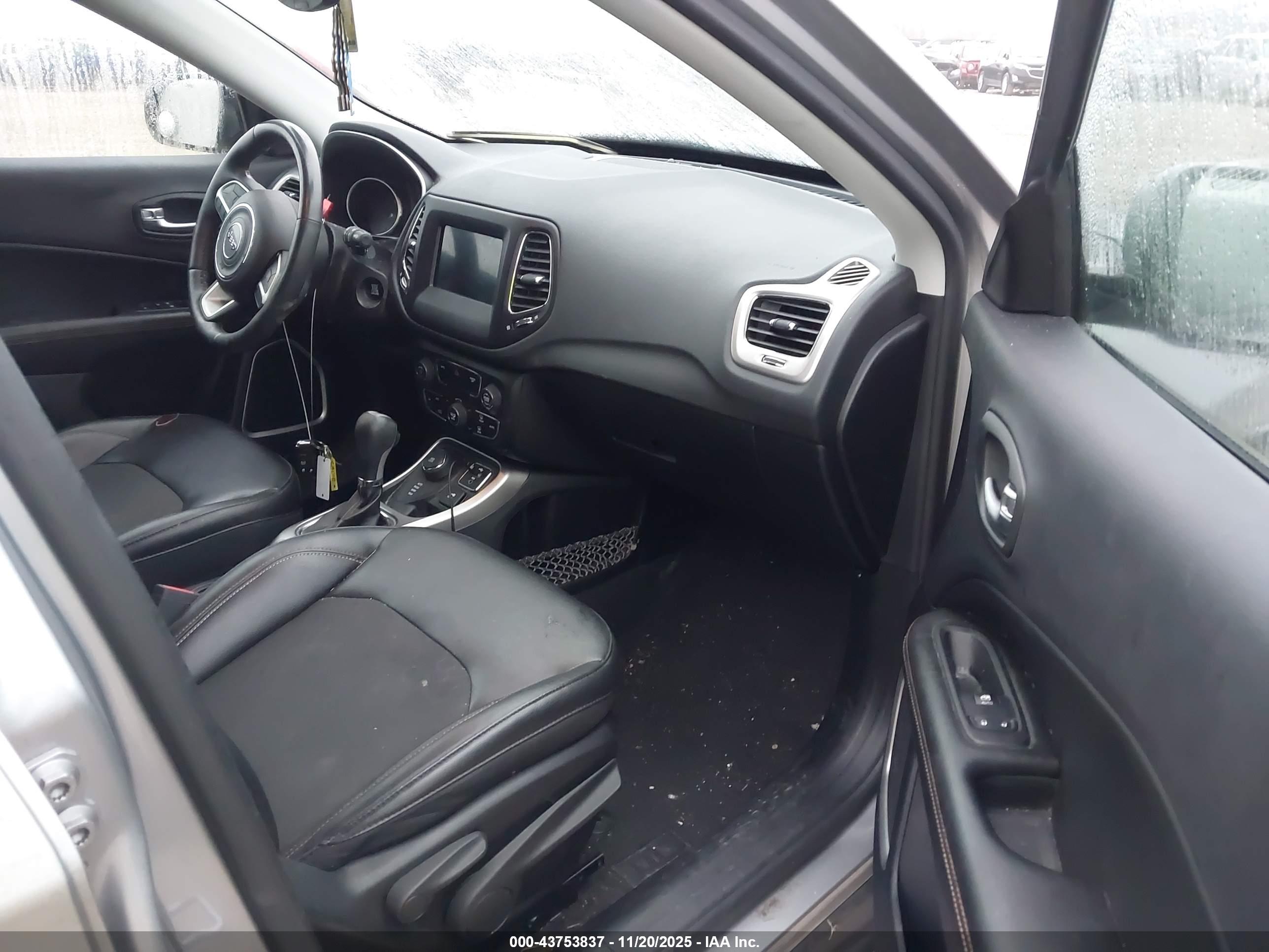 JEEP COMPASS image 5