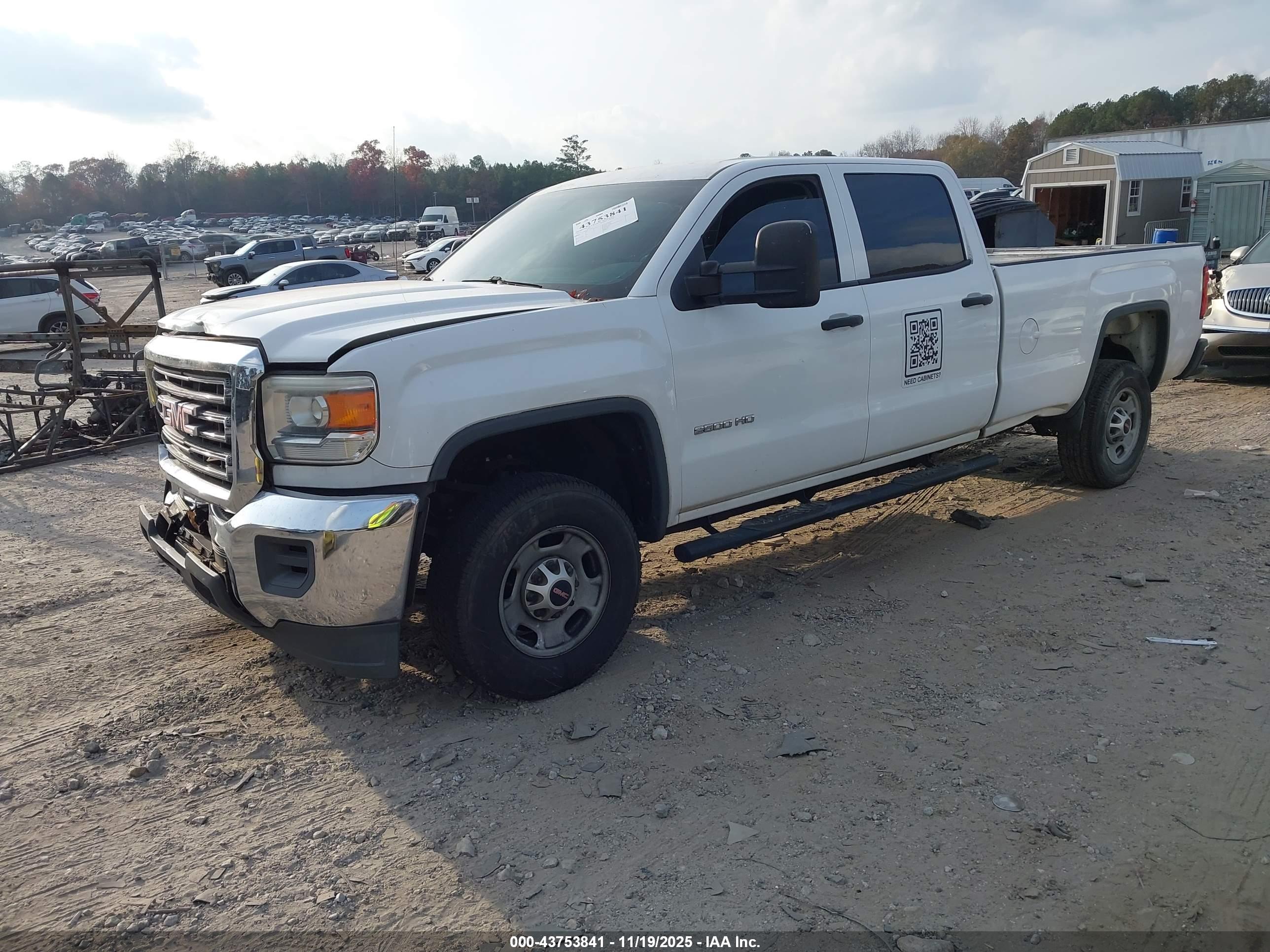 GMC SIERRA image 2