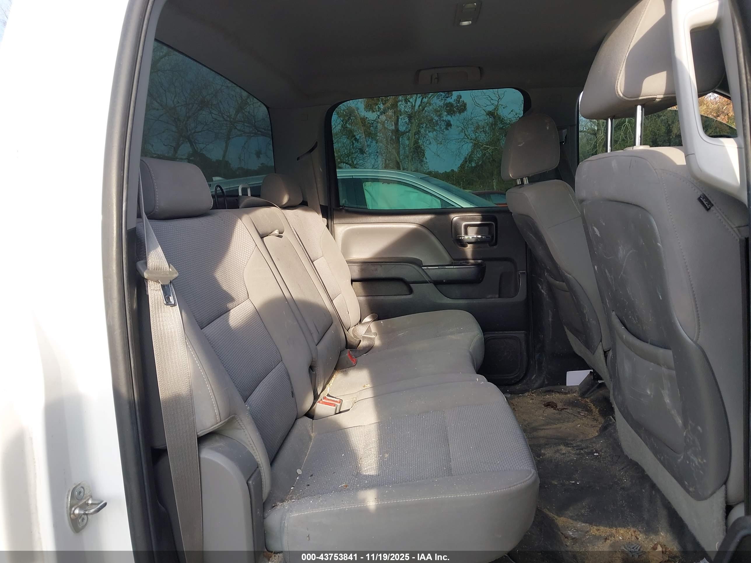 GMC SIERRA image 8