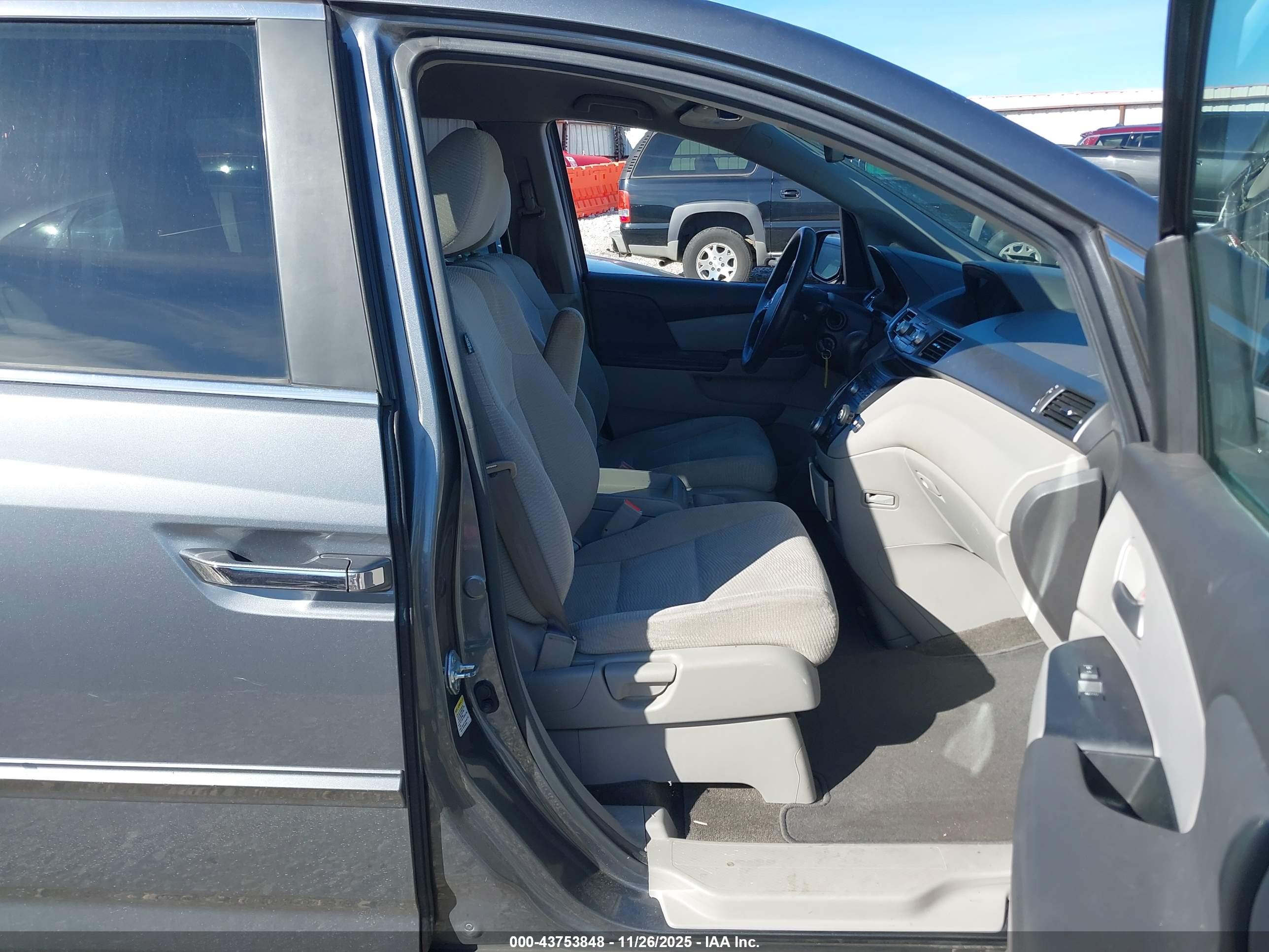 HONDA ODYSSEY image 5