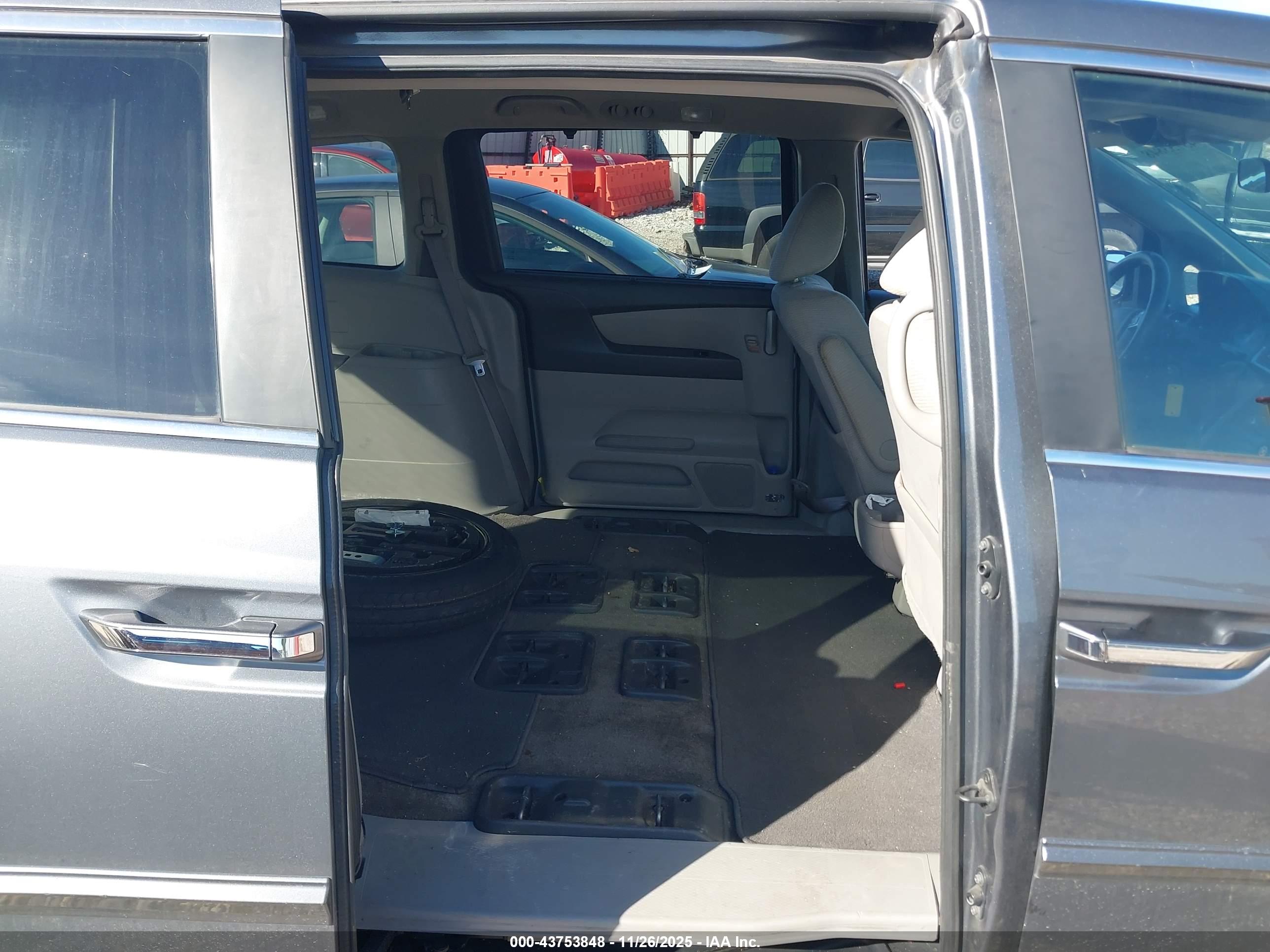 HONDA ODYSSEY image 8