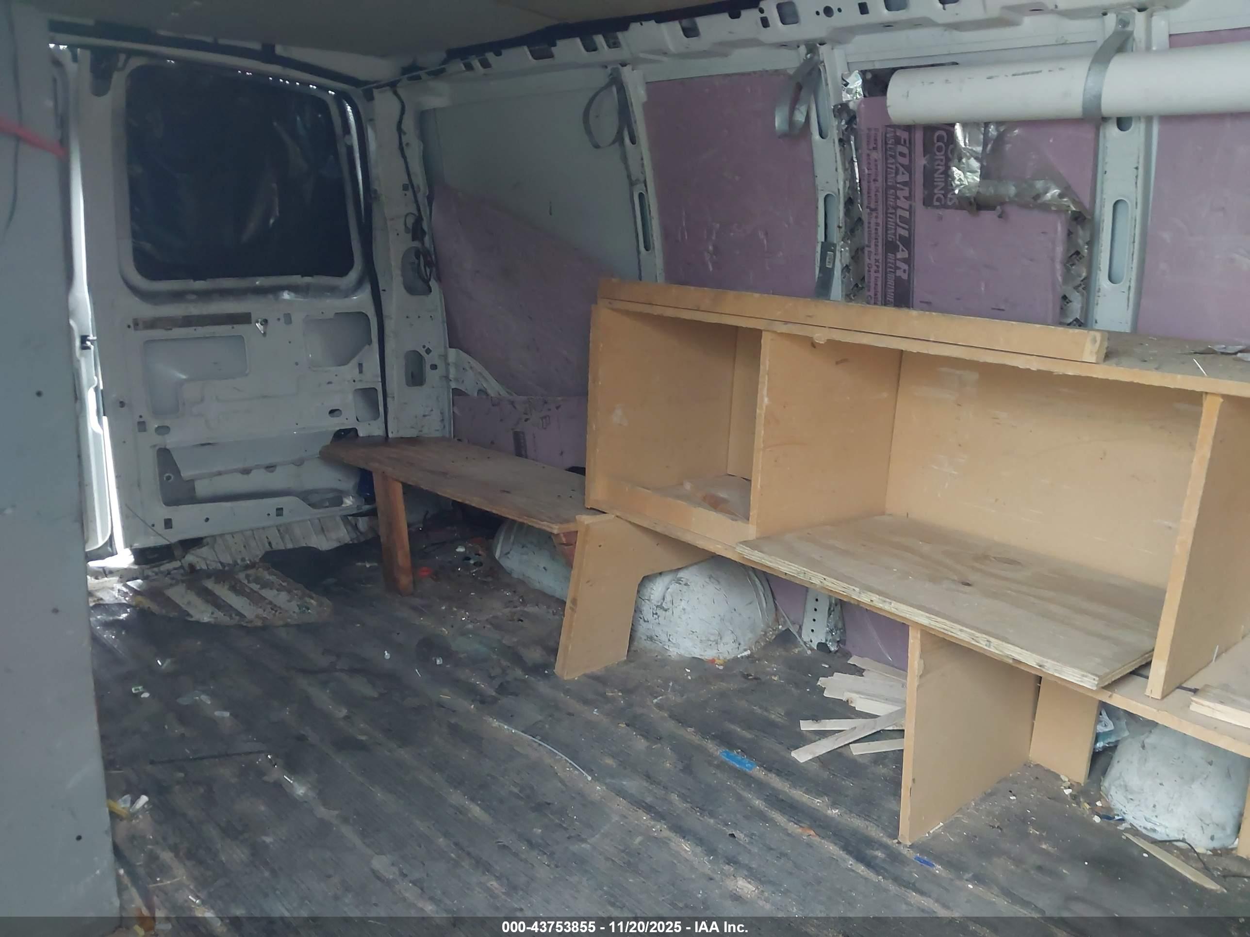 CHEVROLET EXPRESS image 8