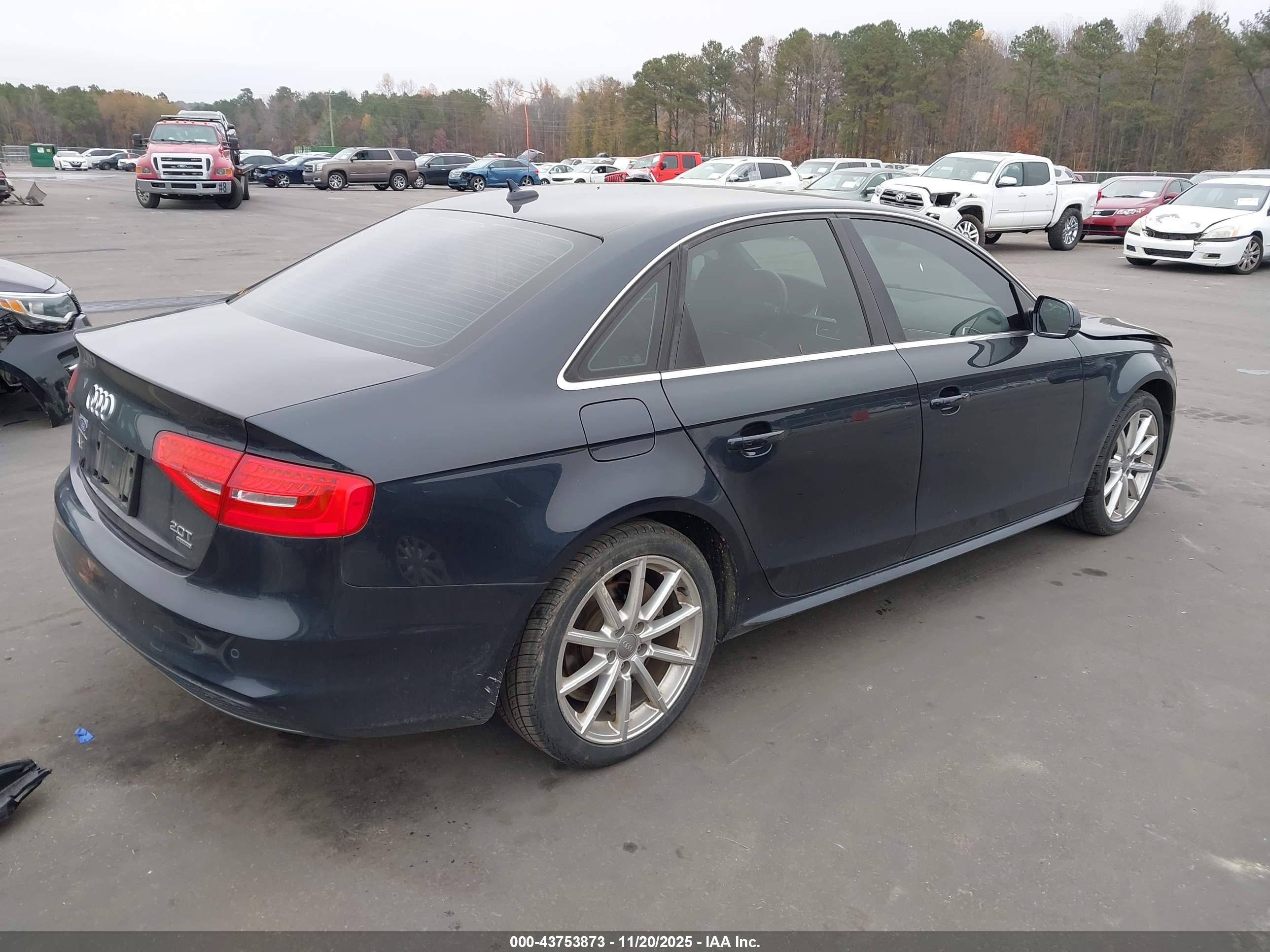 AUDI A4 image 4