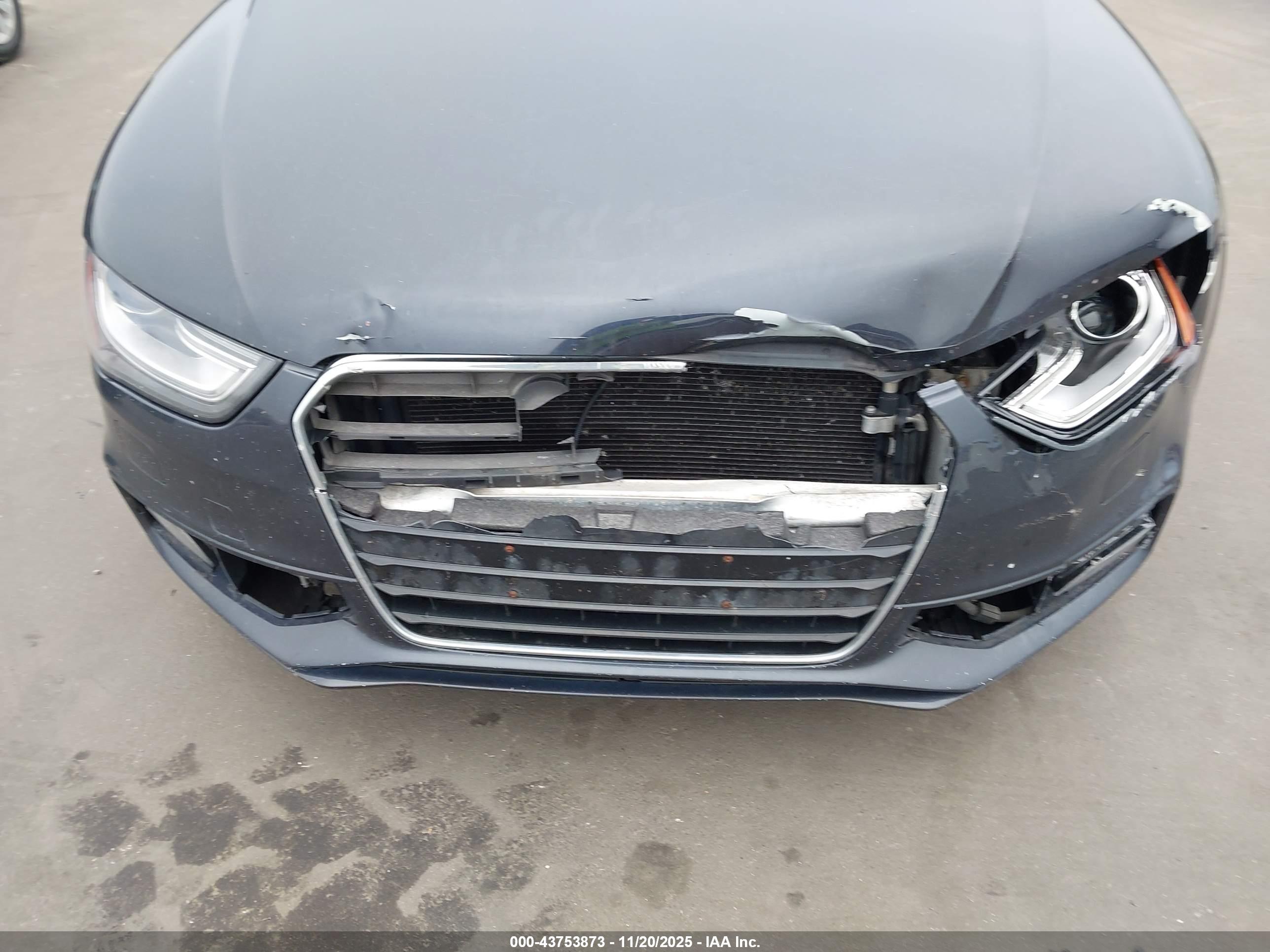 AUDI A4 image 6