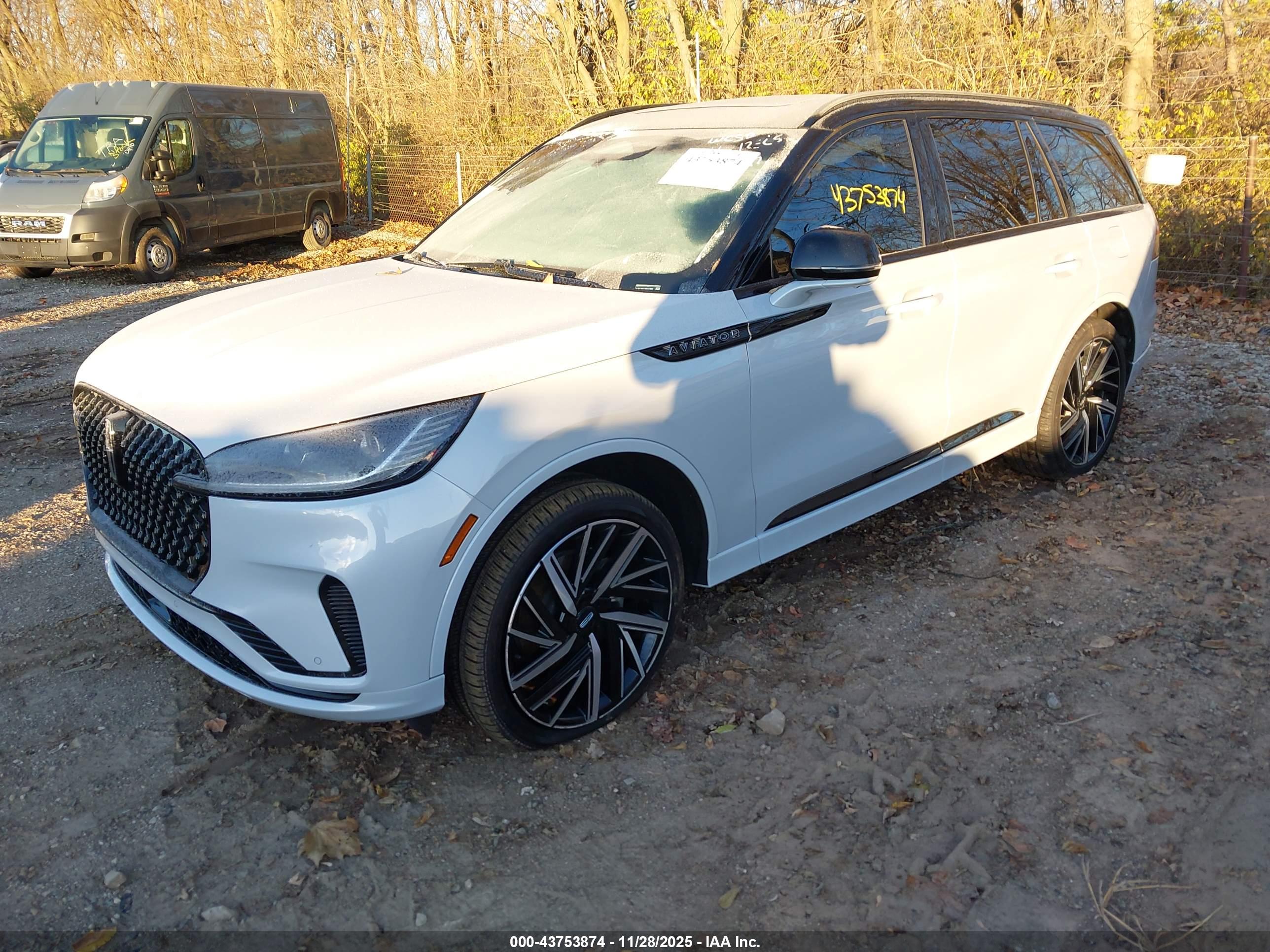 LINCOLN AVIATOR image 2