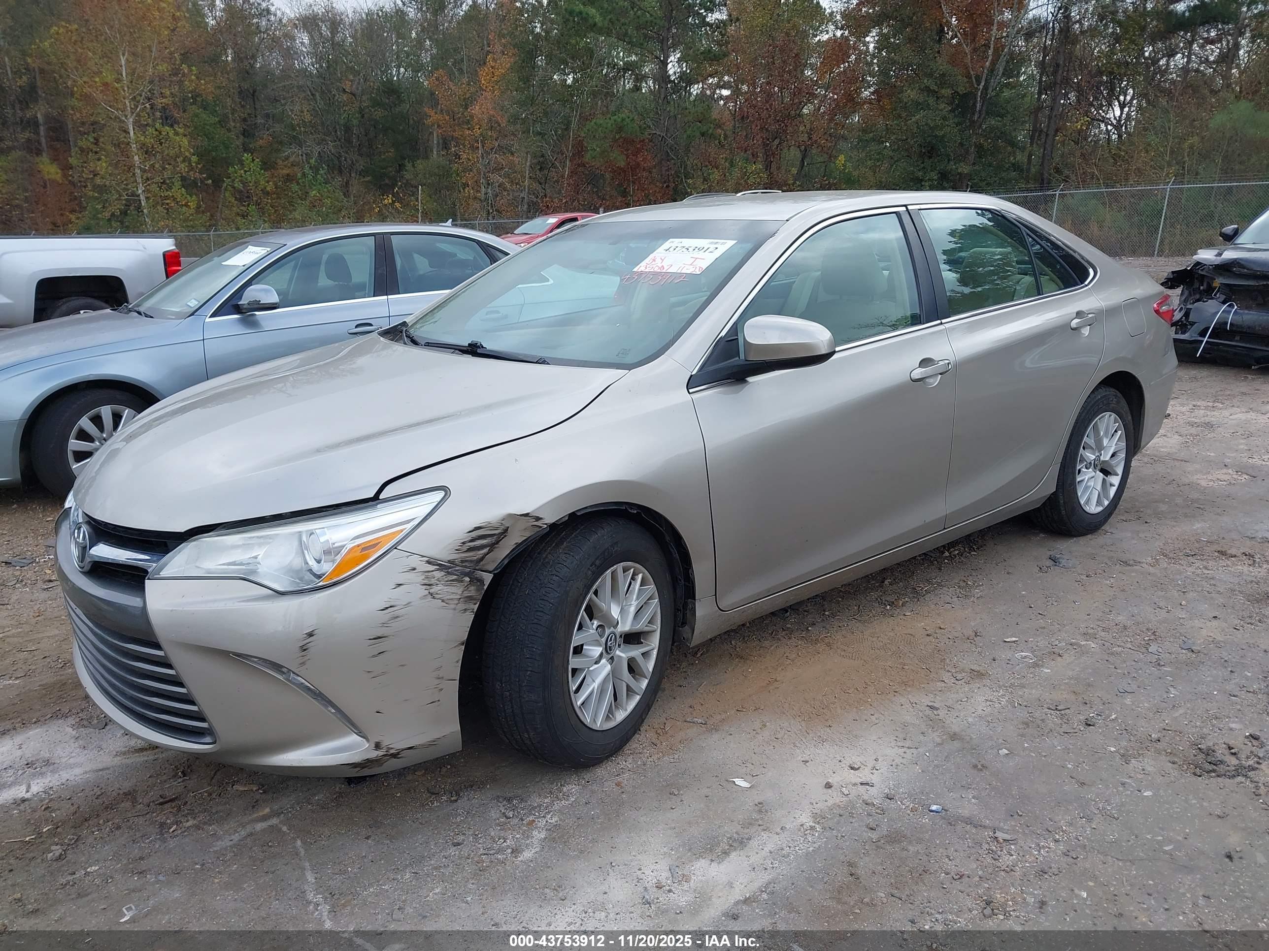 TOYOTA CAMRY image 2