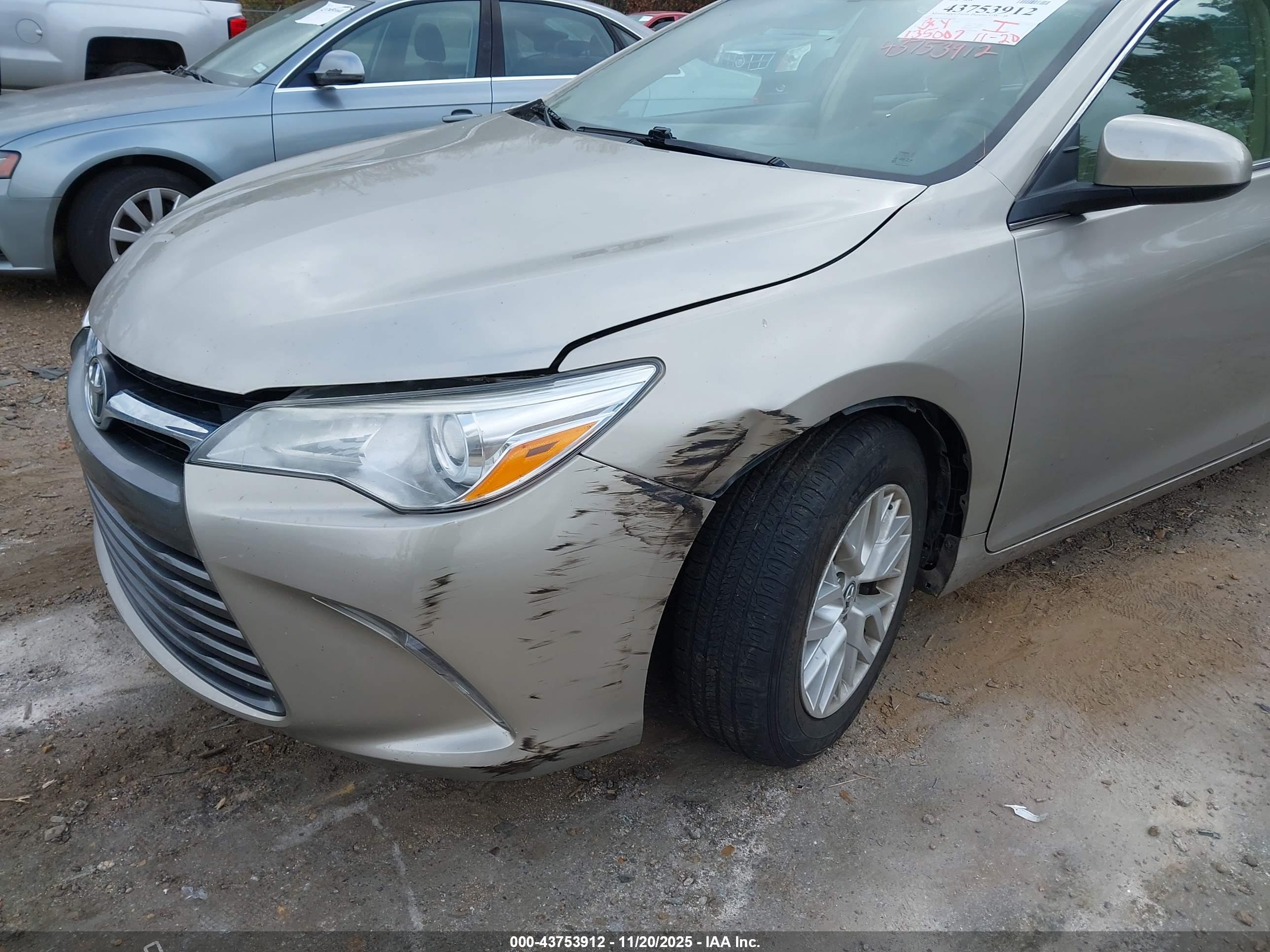 TOYOTA CAMRY image 6