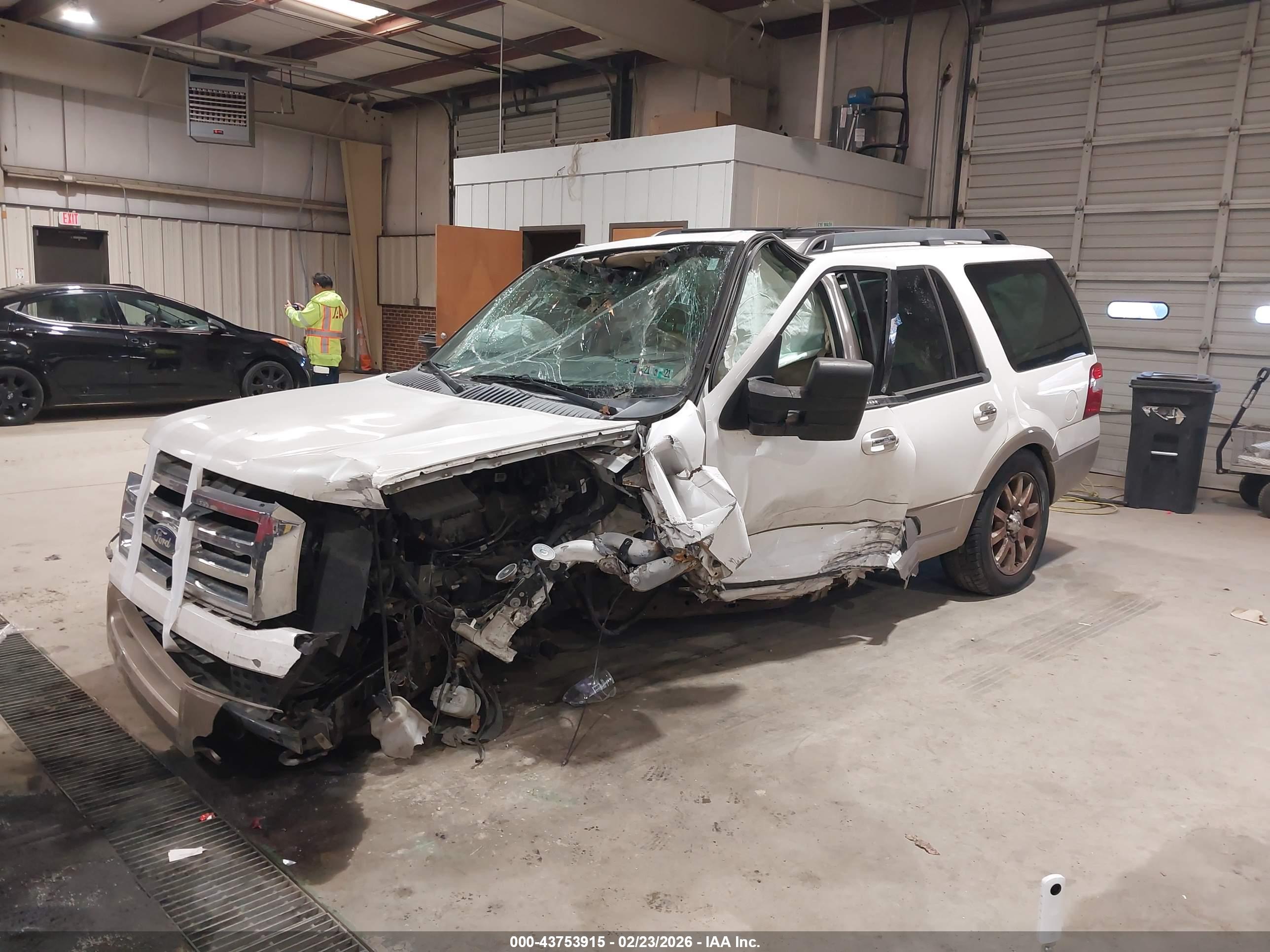 FORD EXPEDITION image 2