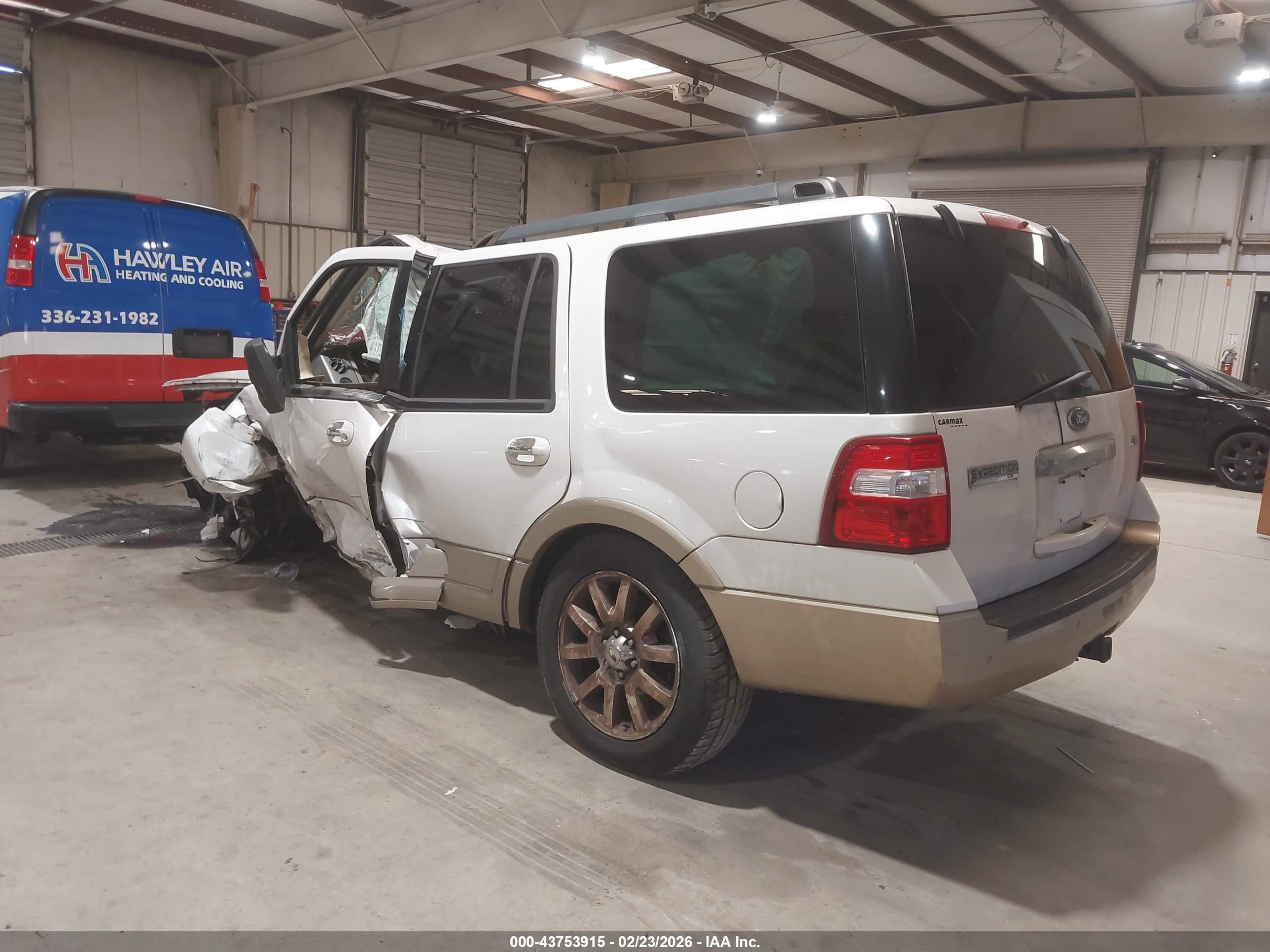 FORD EXPEDITION image 3