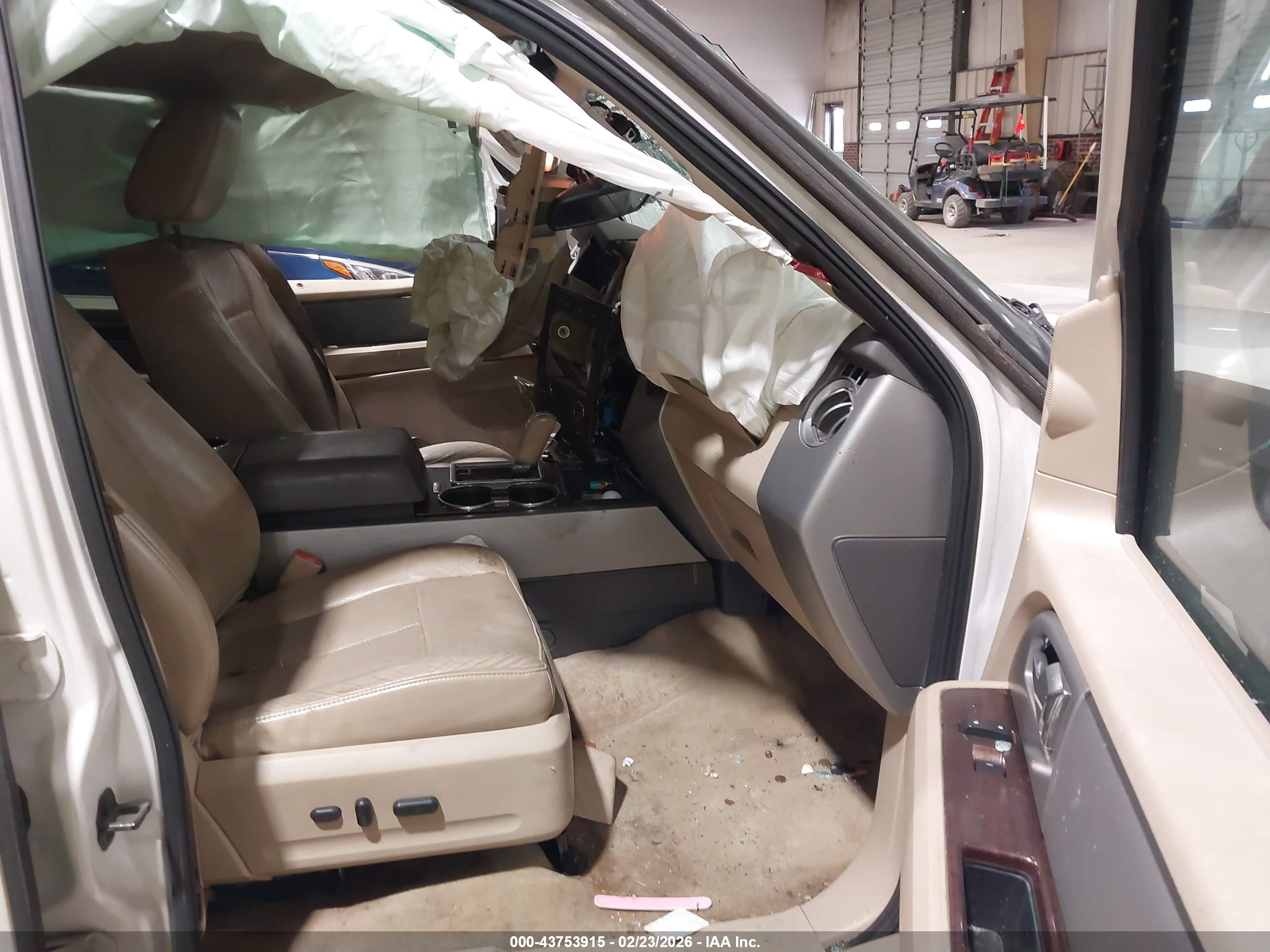 FORD EXPEDITION image 5