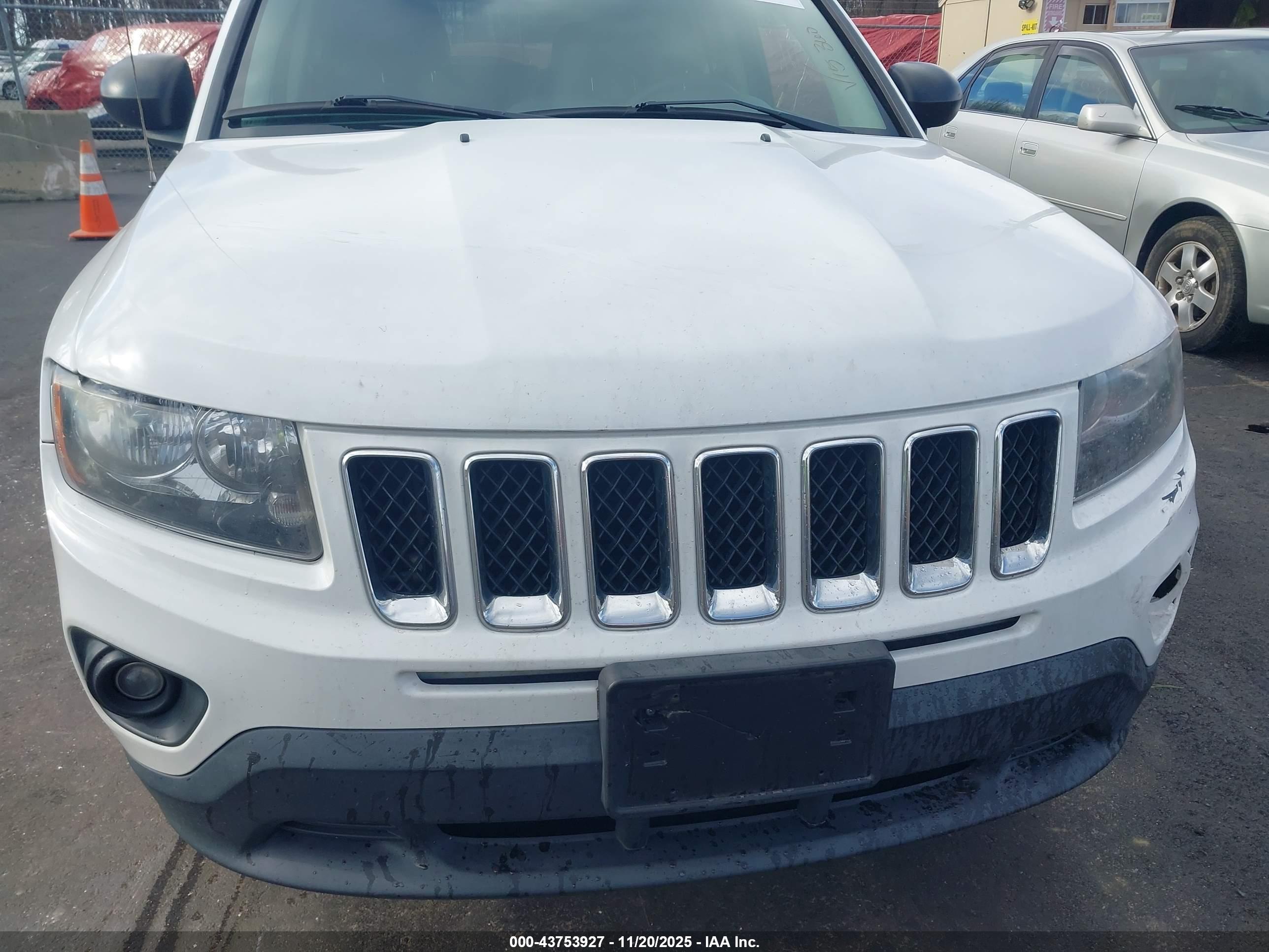JEEP COMPASS image 6