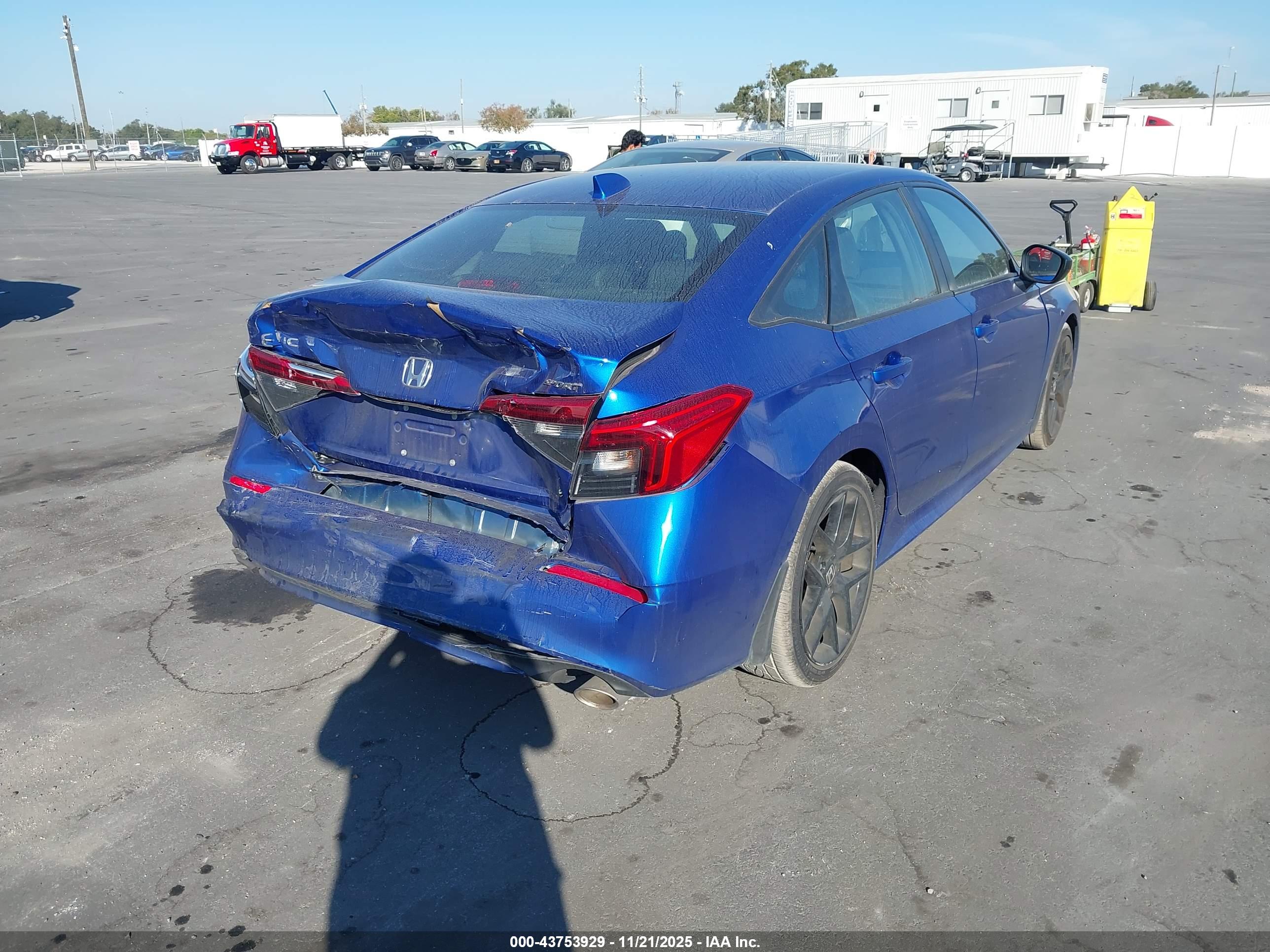 HONDA CIVIC image 4