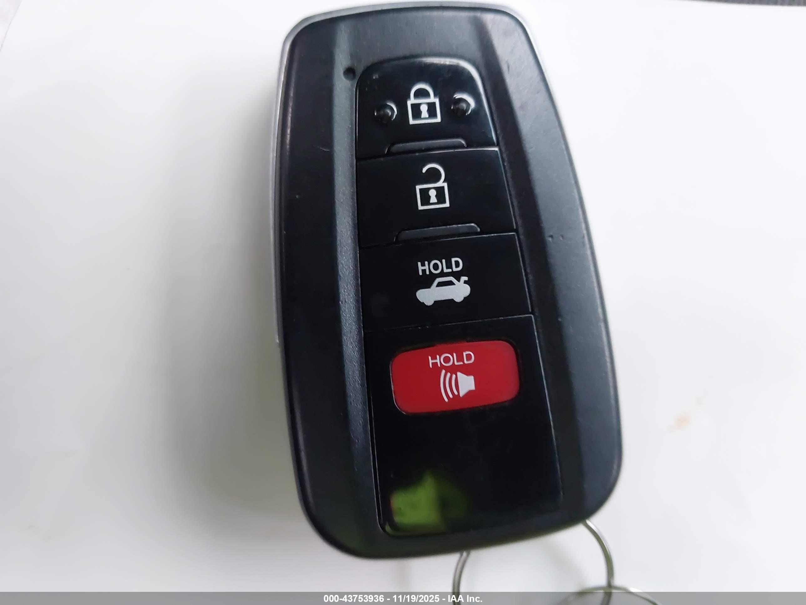 TOYOTA CAMRY image 11