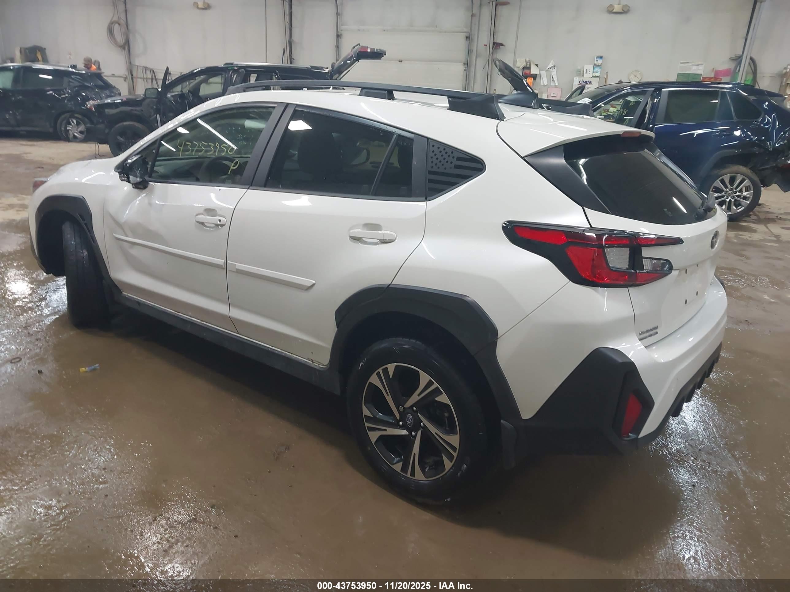 SUBARU CROSSTREK image 3