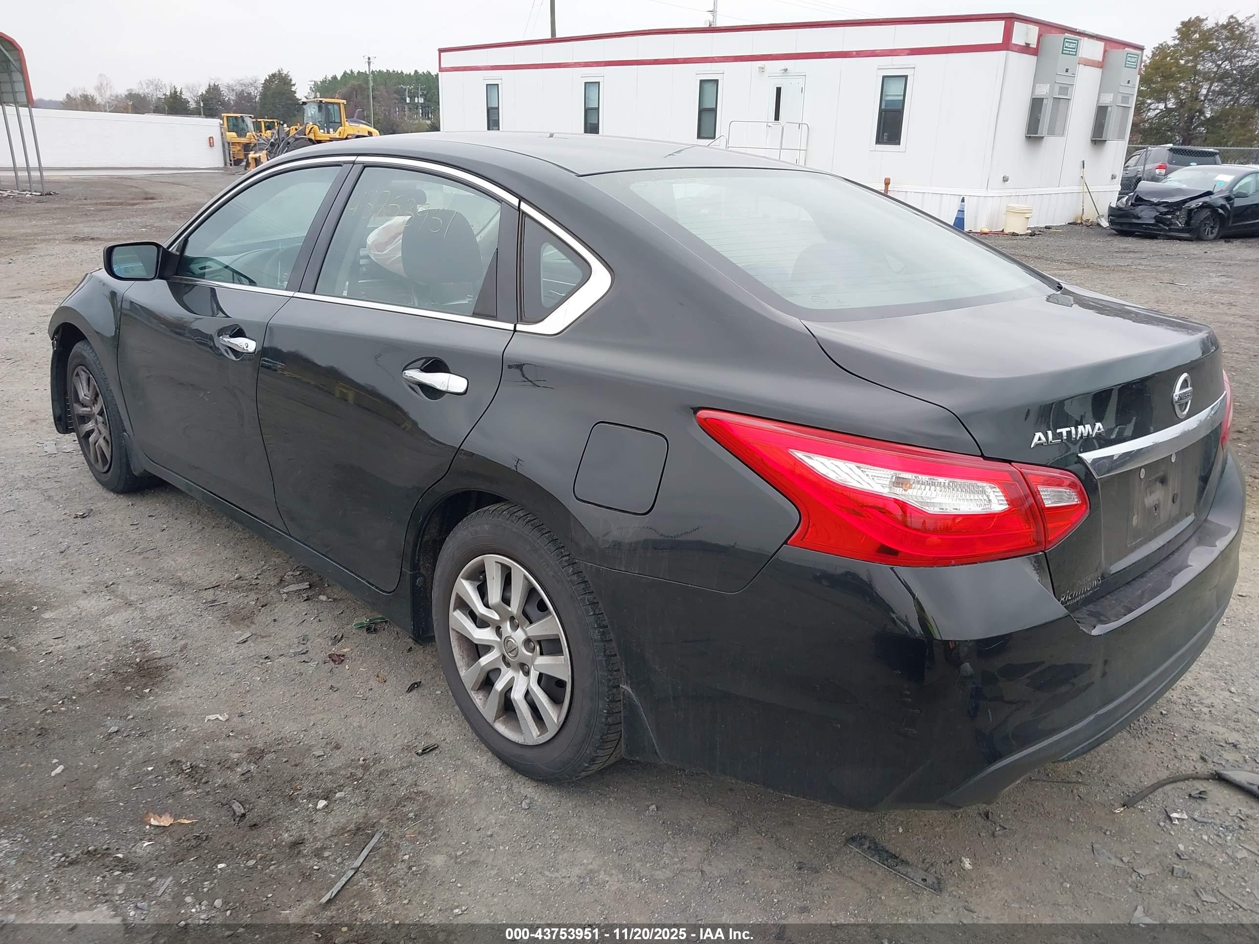 NISSAN ALTIMA image 3