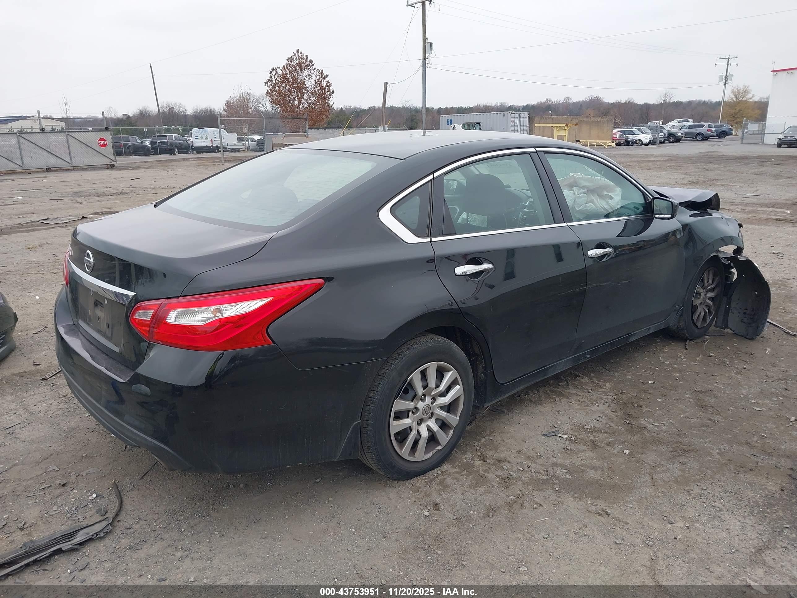 NISSAN ALTIMA image 4