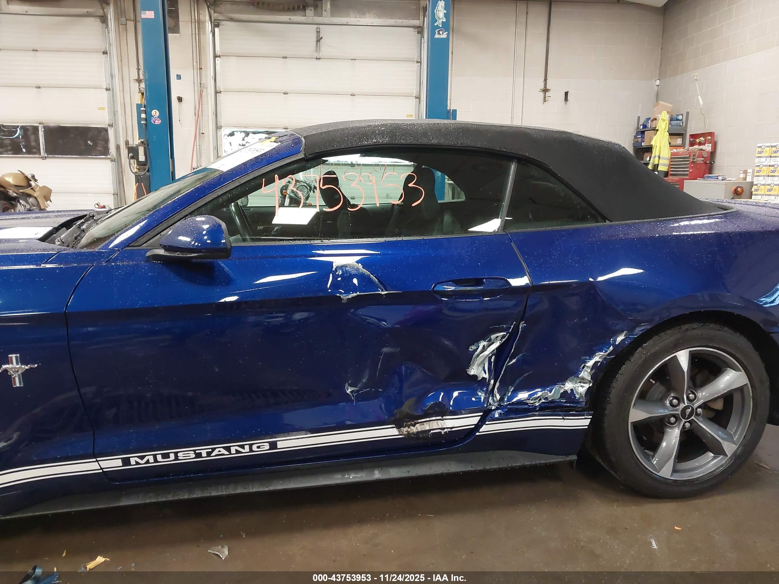 FORD MUSTANG image 6