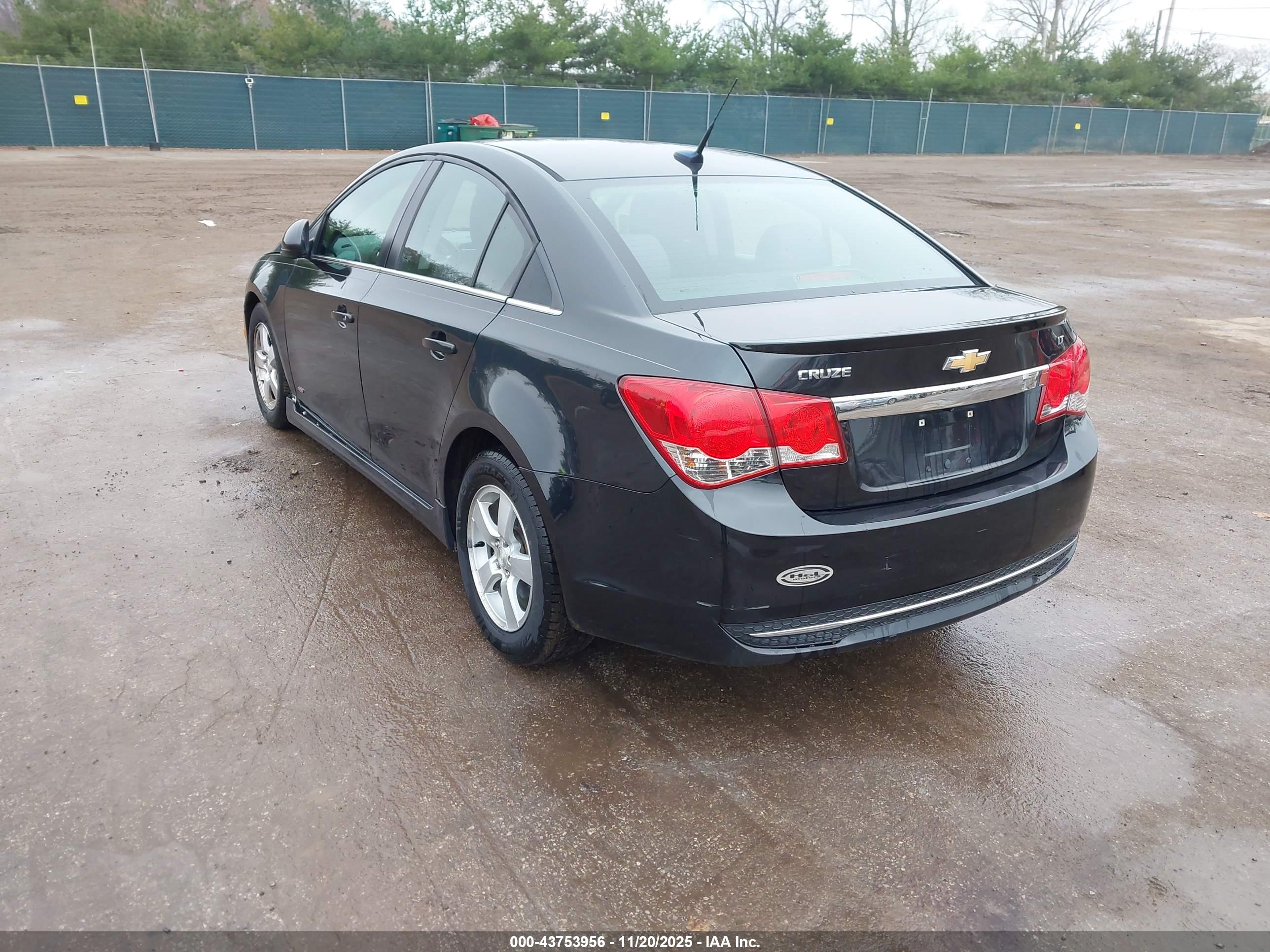 CHEVROLET CRUZE image 3
