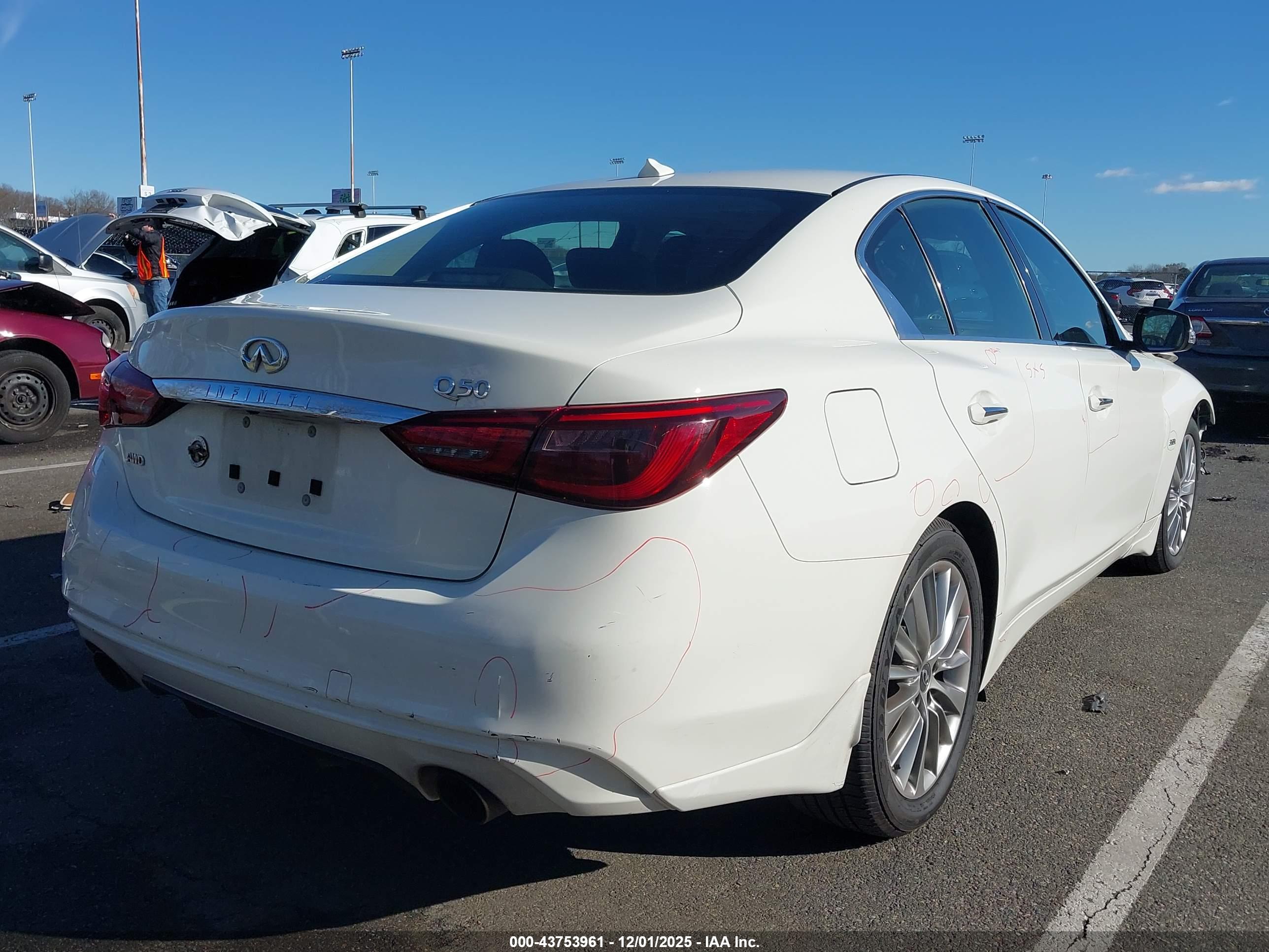 INFINITI Q50 image 4
