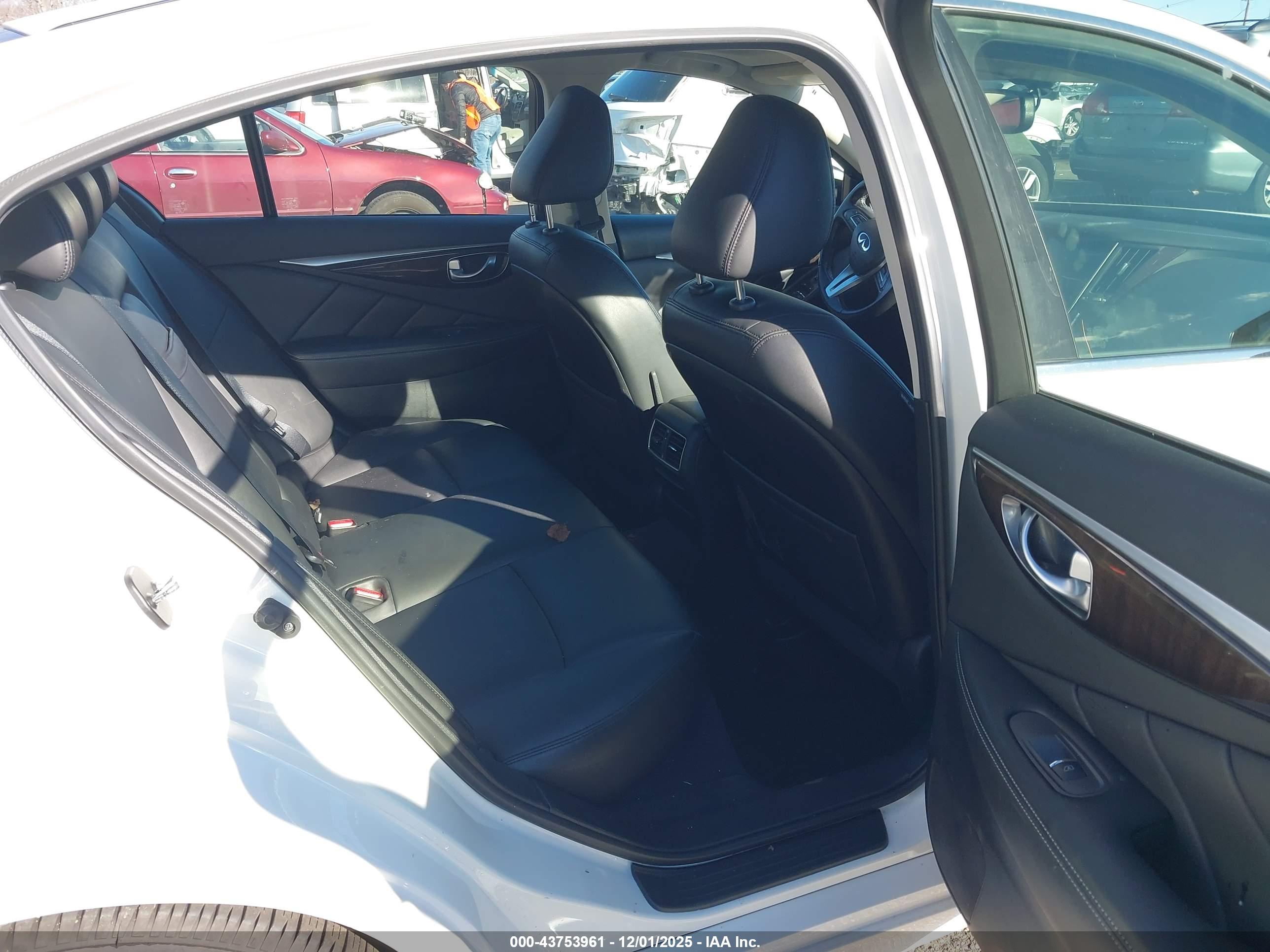 INFINITI Q50 image 8