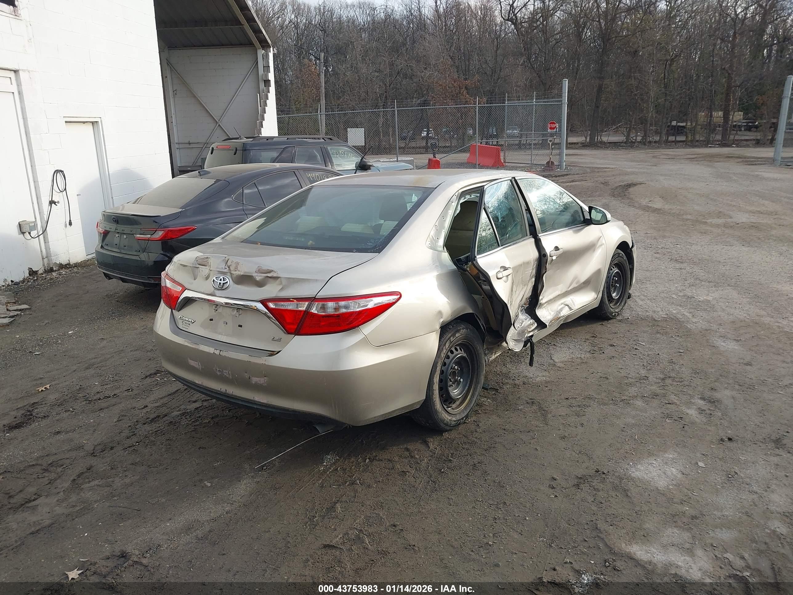 TOYOTA CAMRY image 4