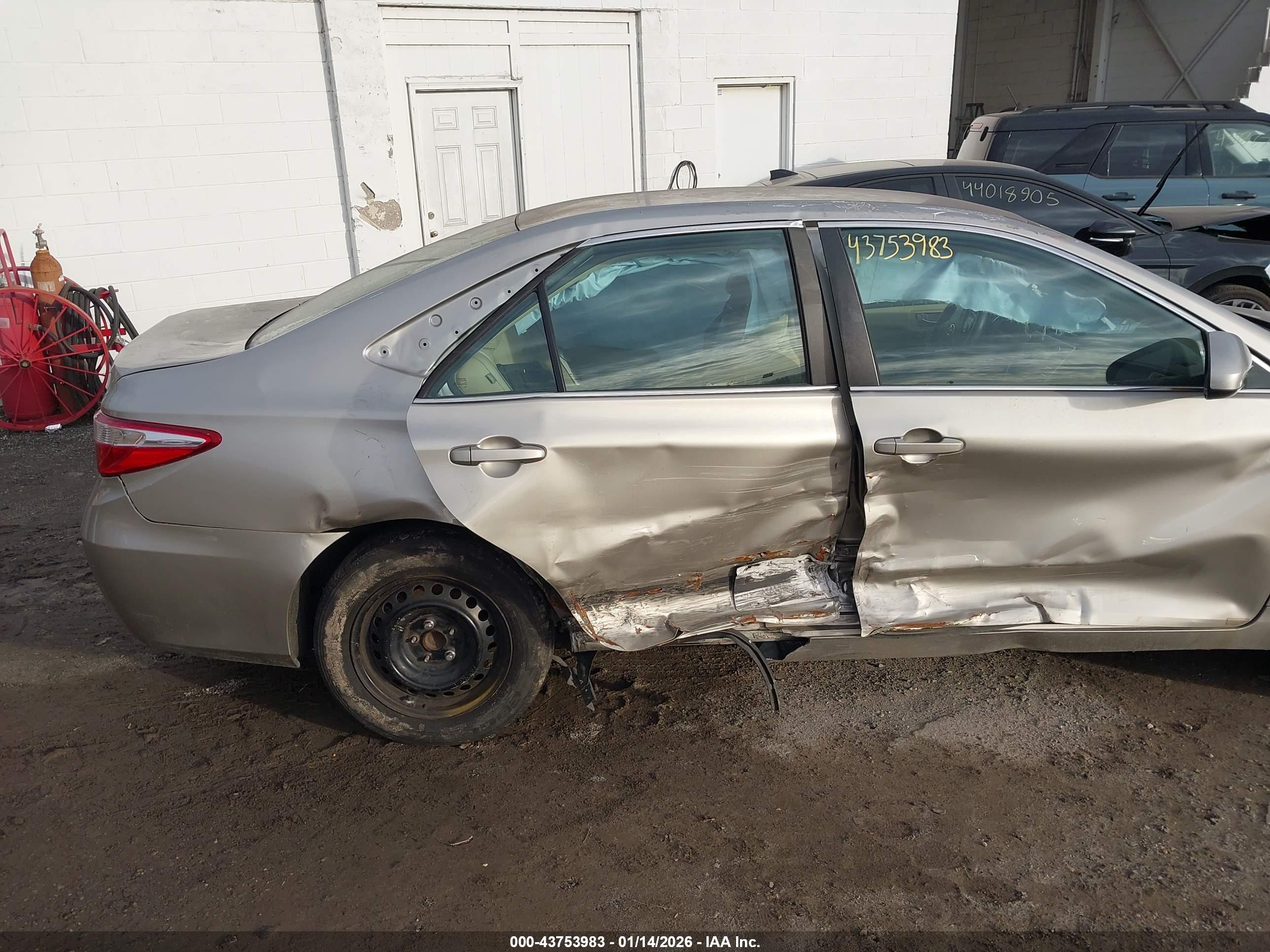 TOYOTA CAMRY image 5